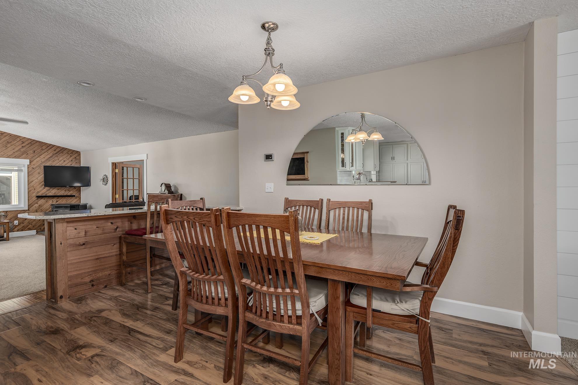 1275 W 8th Street
