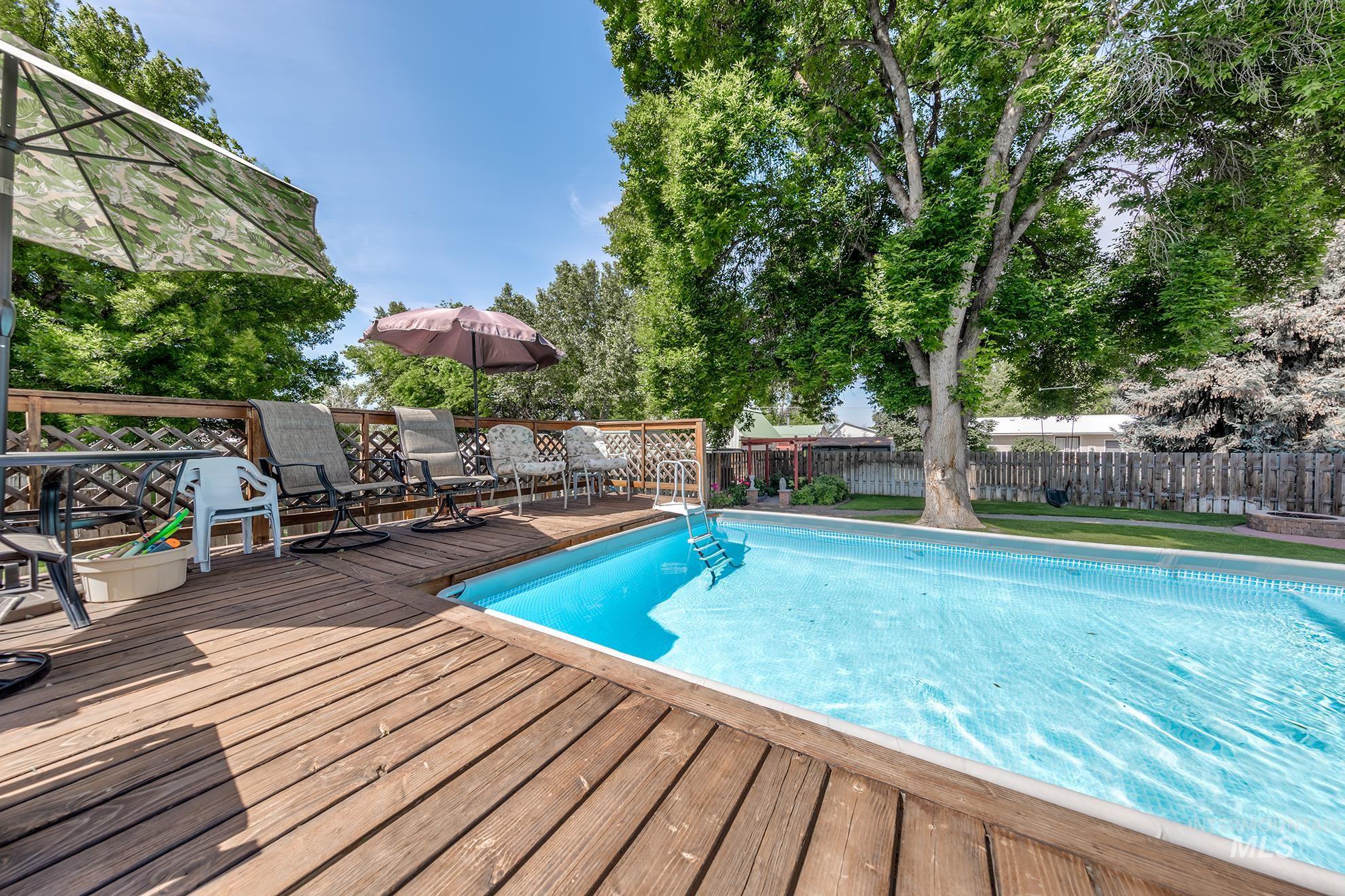 1275 W 8th Street