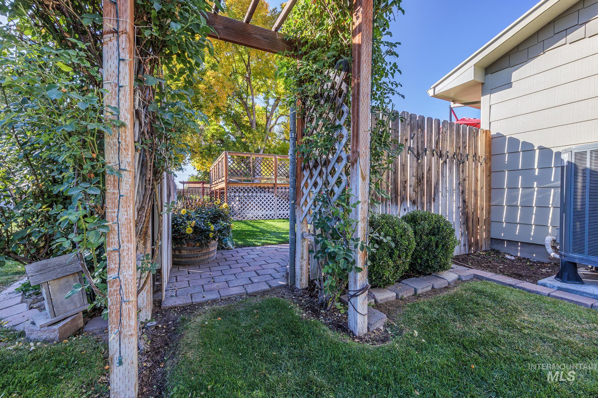 1275 W 8th Street