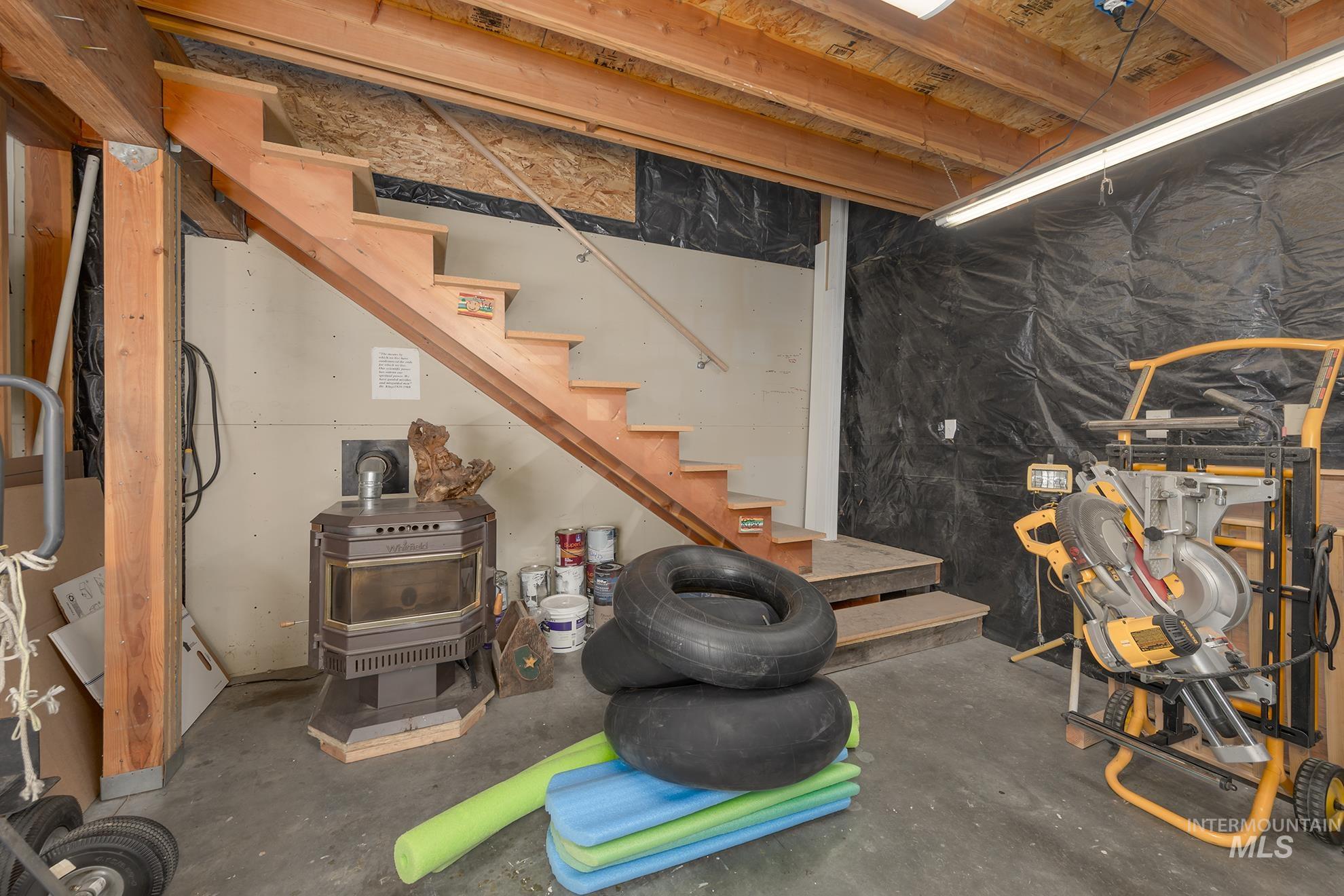 1275 W 8th Street