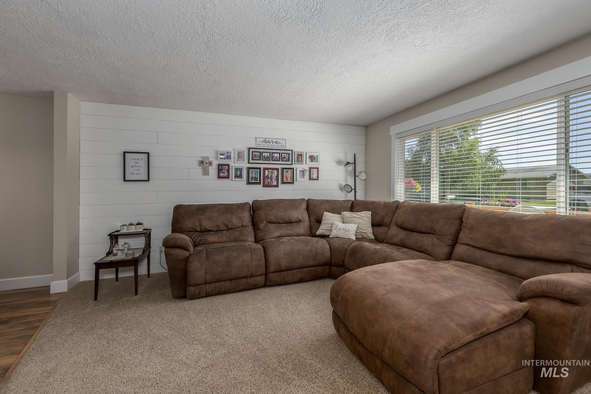 1275 W 8th Street