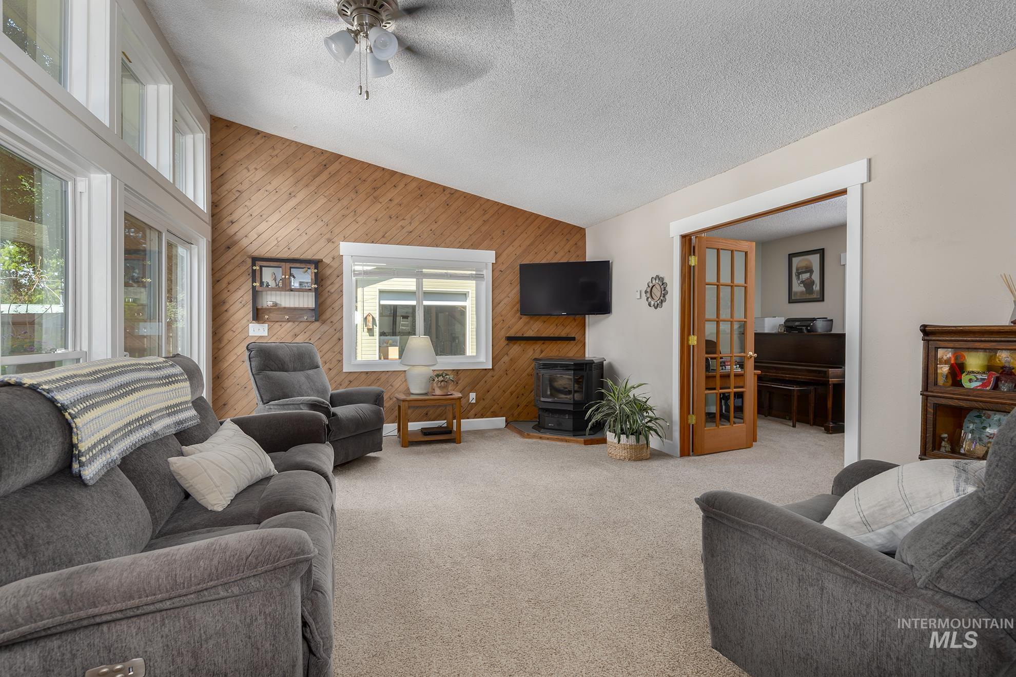 1275 W 8th Street
