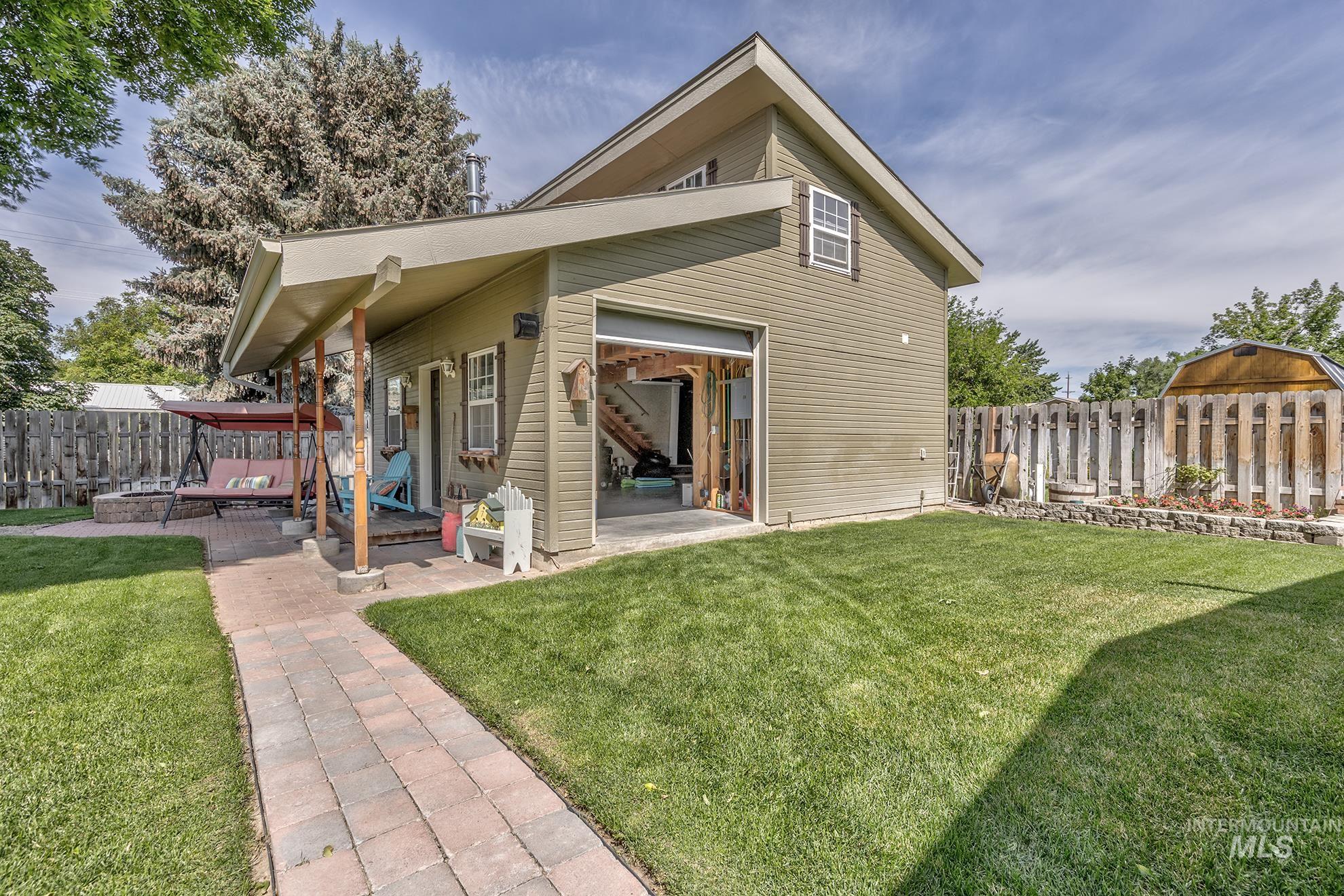 1275 W 8th Street