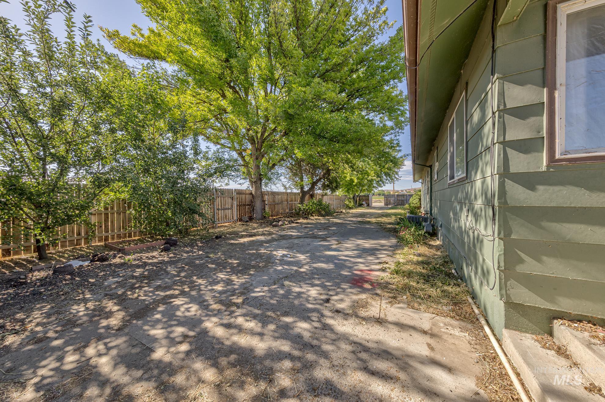 1543 Sunnyside Road