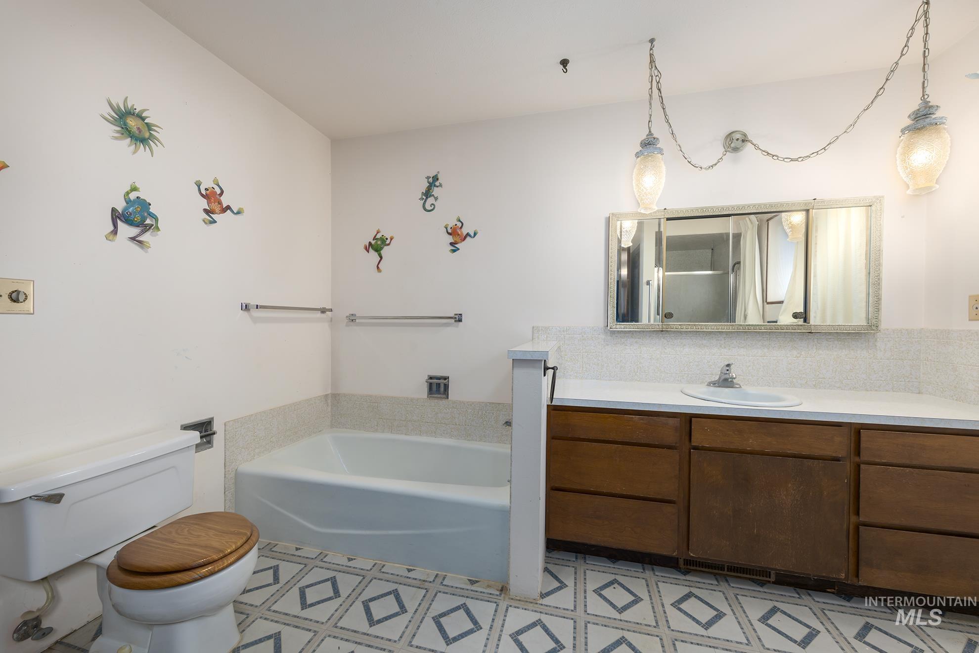 1543 Sunnyside Road