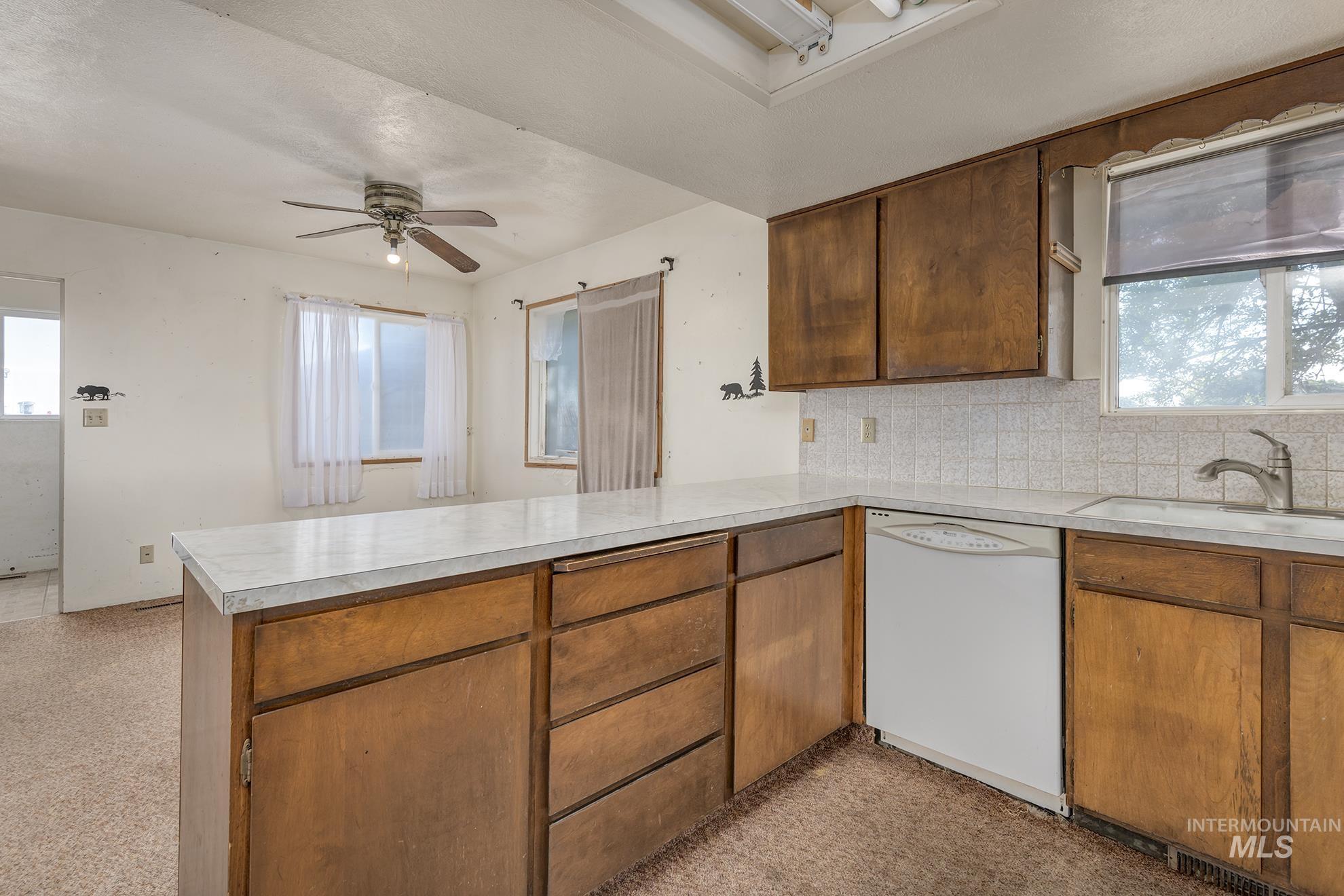 1543 Sunnyside Road