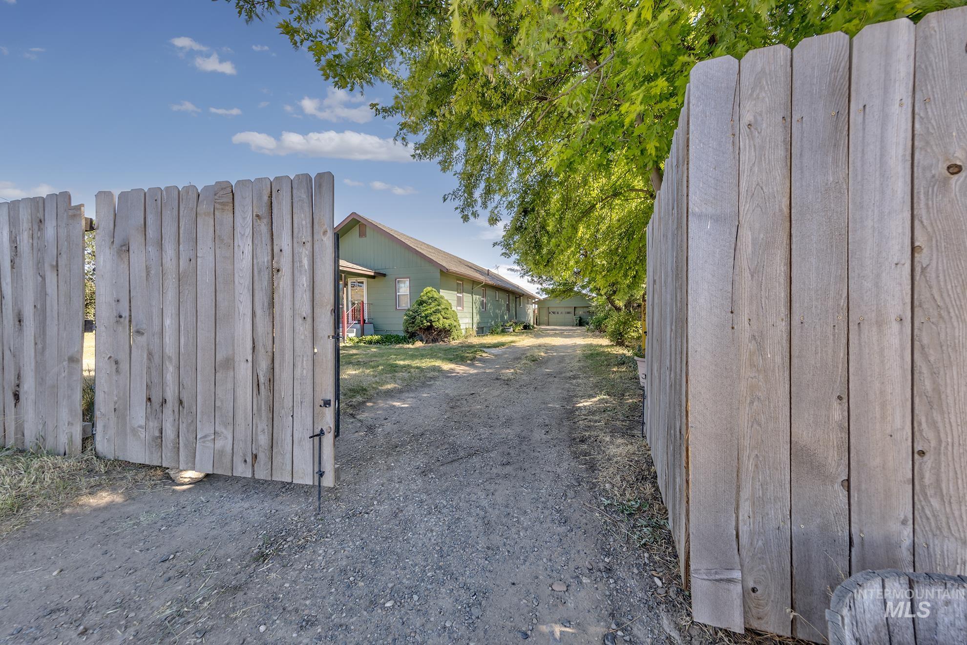 1543 Sunnyside Road