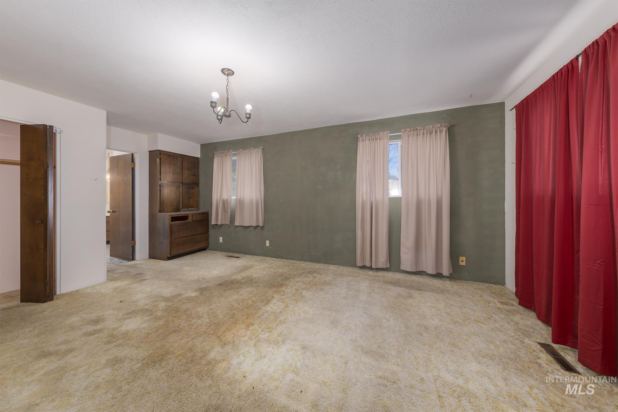 1543 Sunnyside Road
