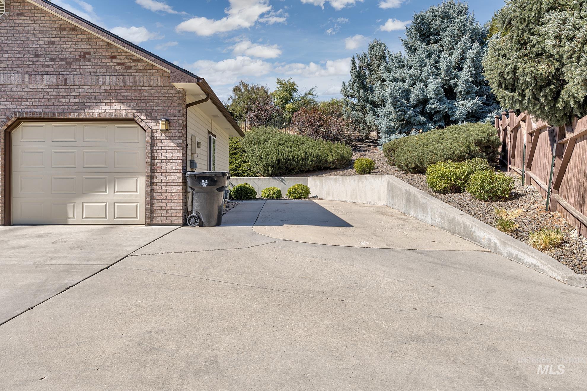 1745 Fairview Street