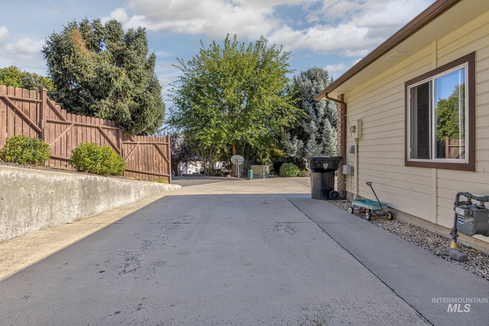 1745 Fairview Street