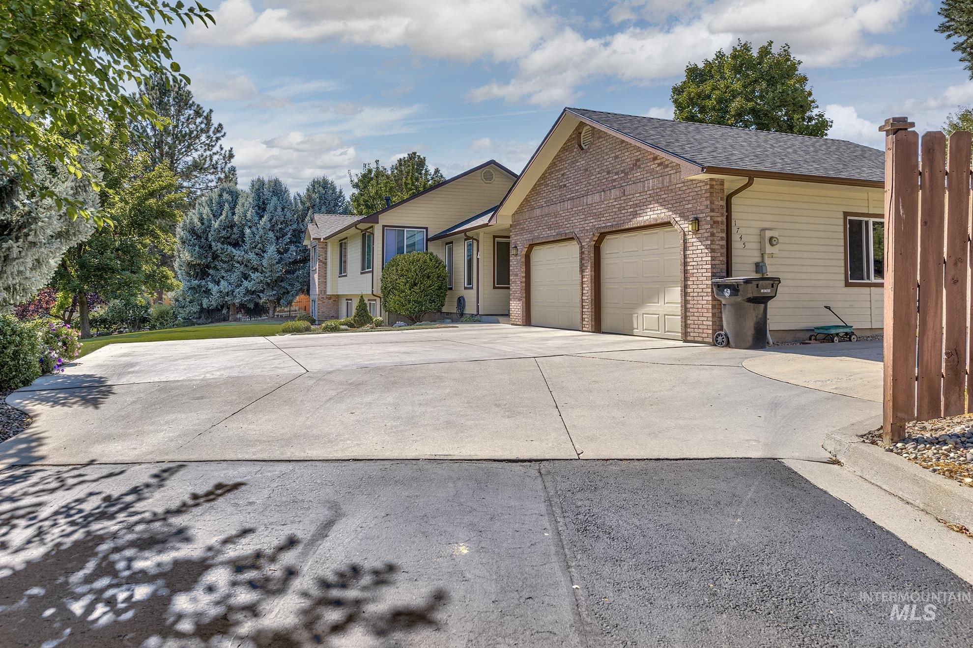 1745 Fairview Street