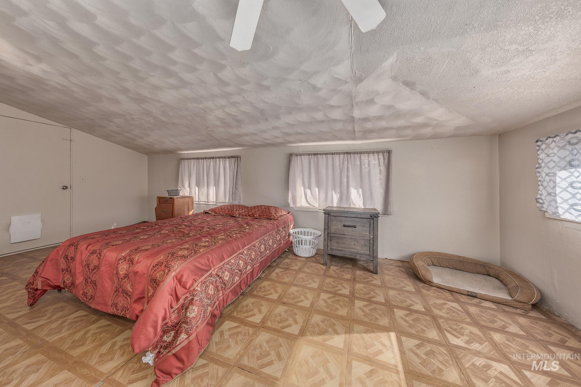 1348 Hoover Road