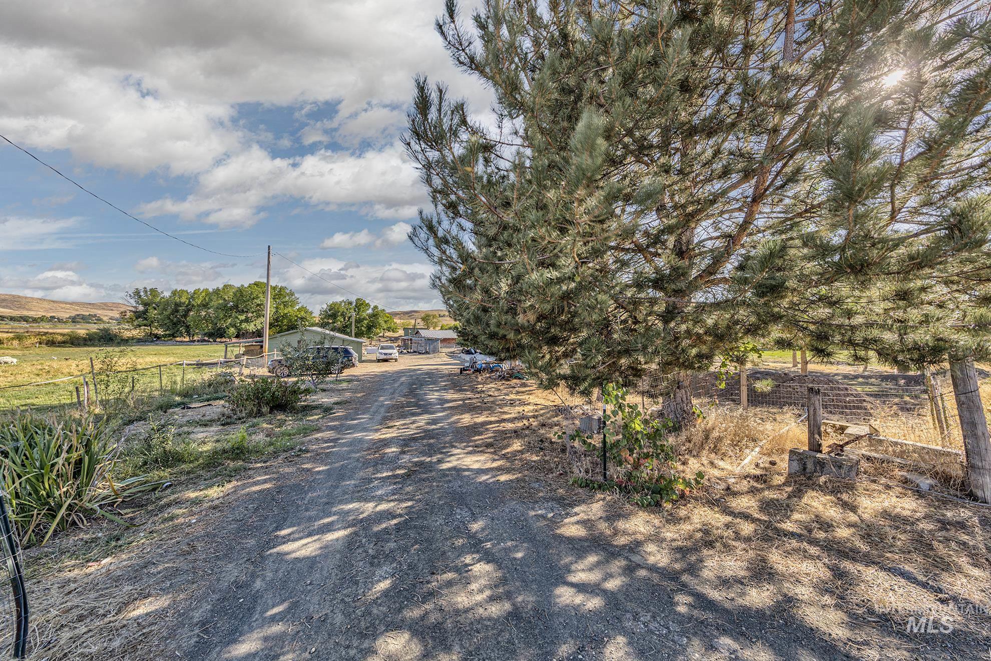 1348 Hoover Road