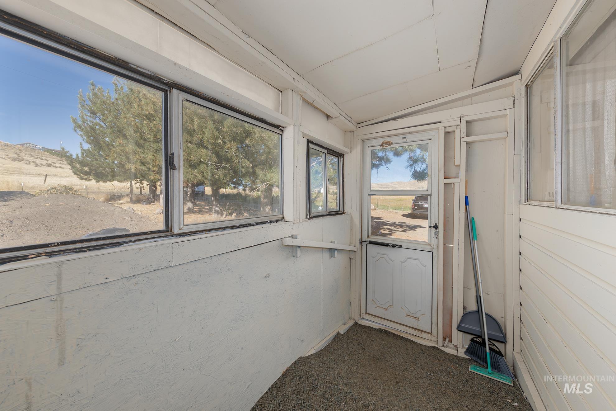 1348 Hoover Road