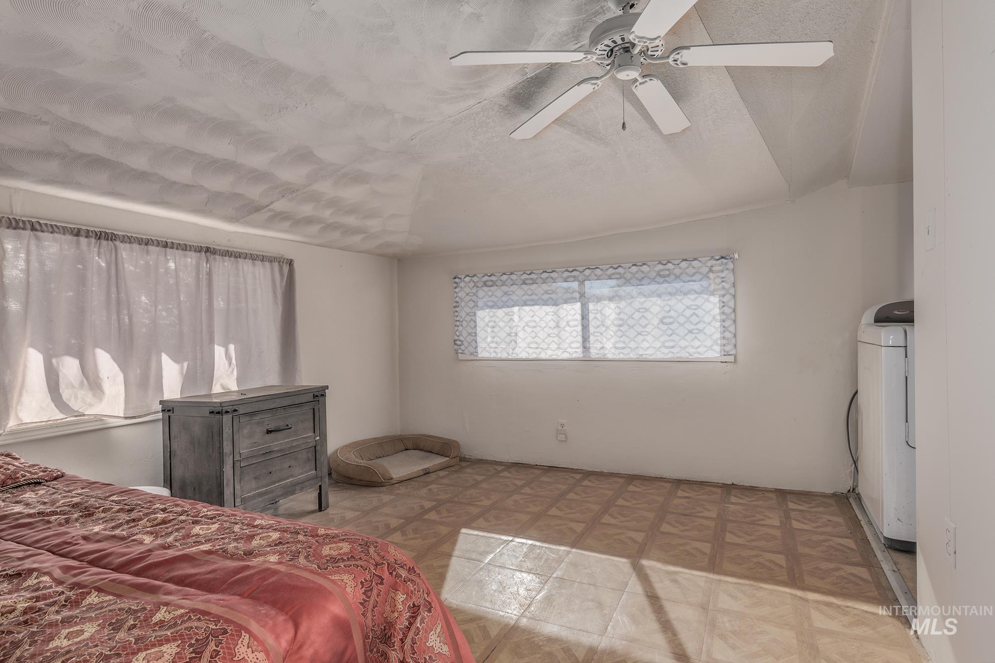 1348 Hoover Road