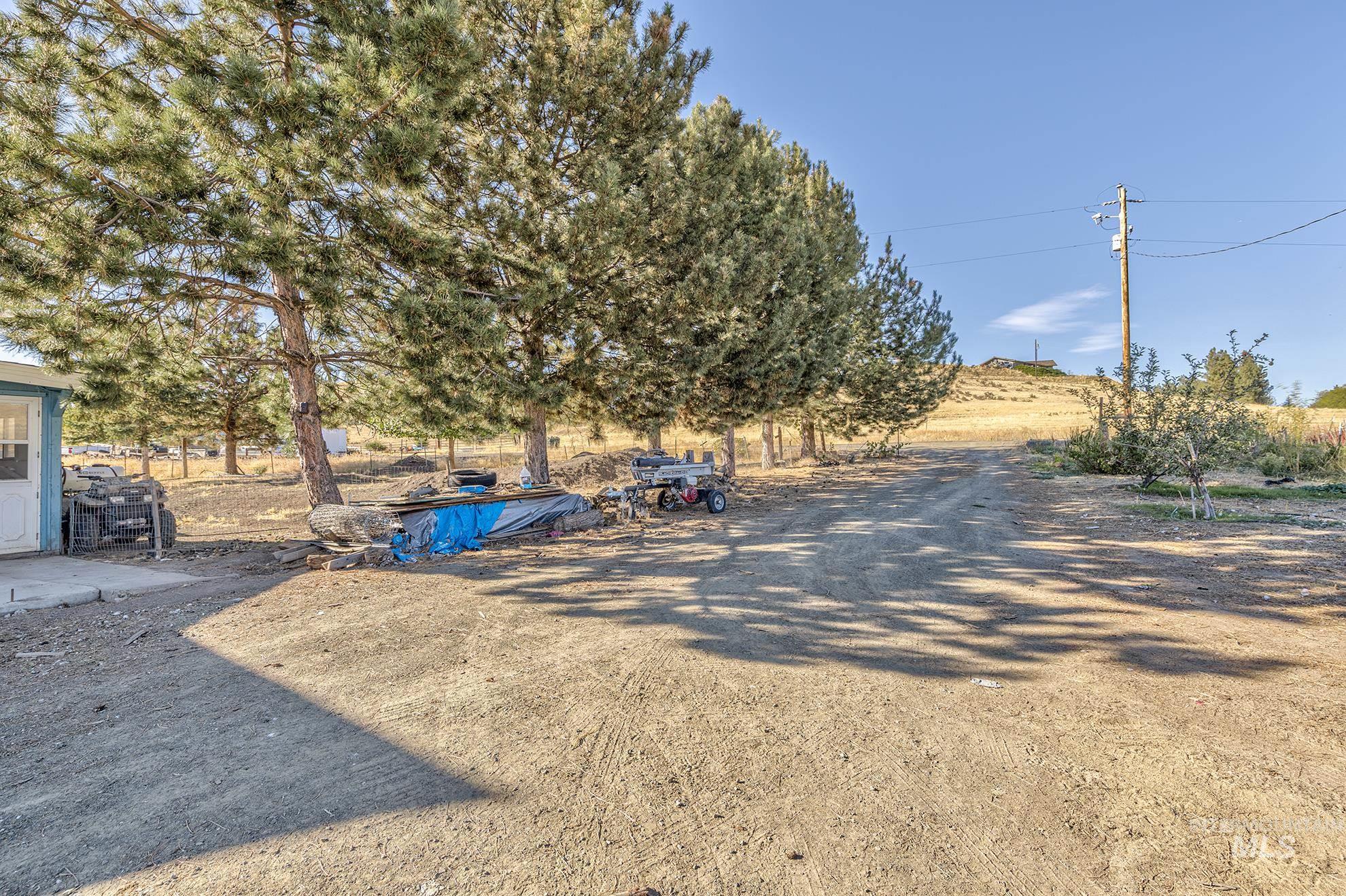 1348 Hoover Road