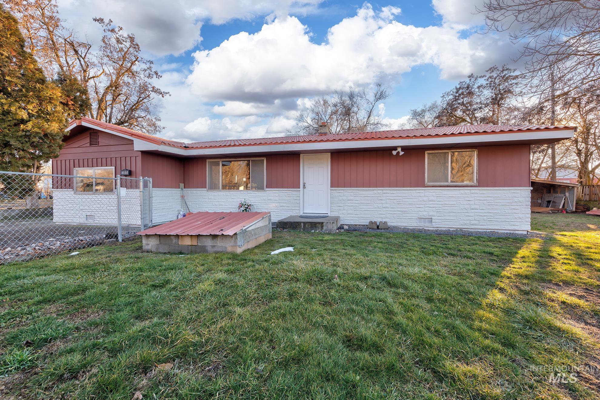 385 Anchor St.