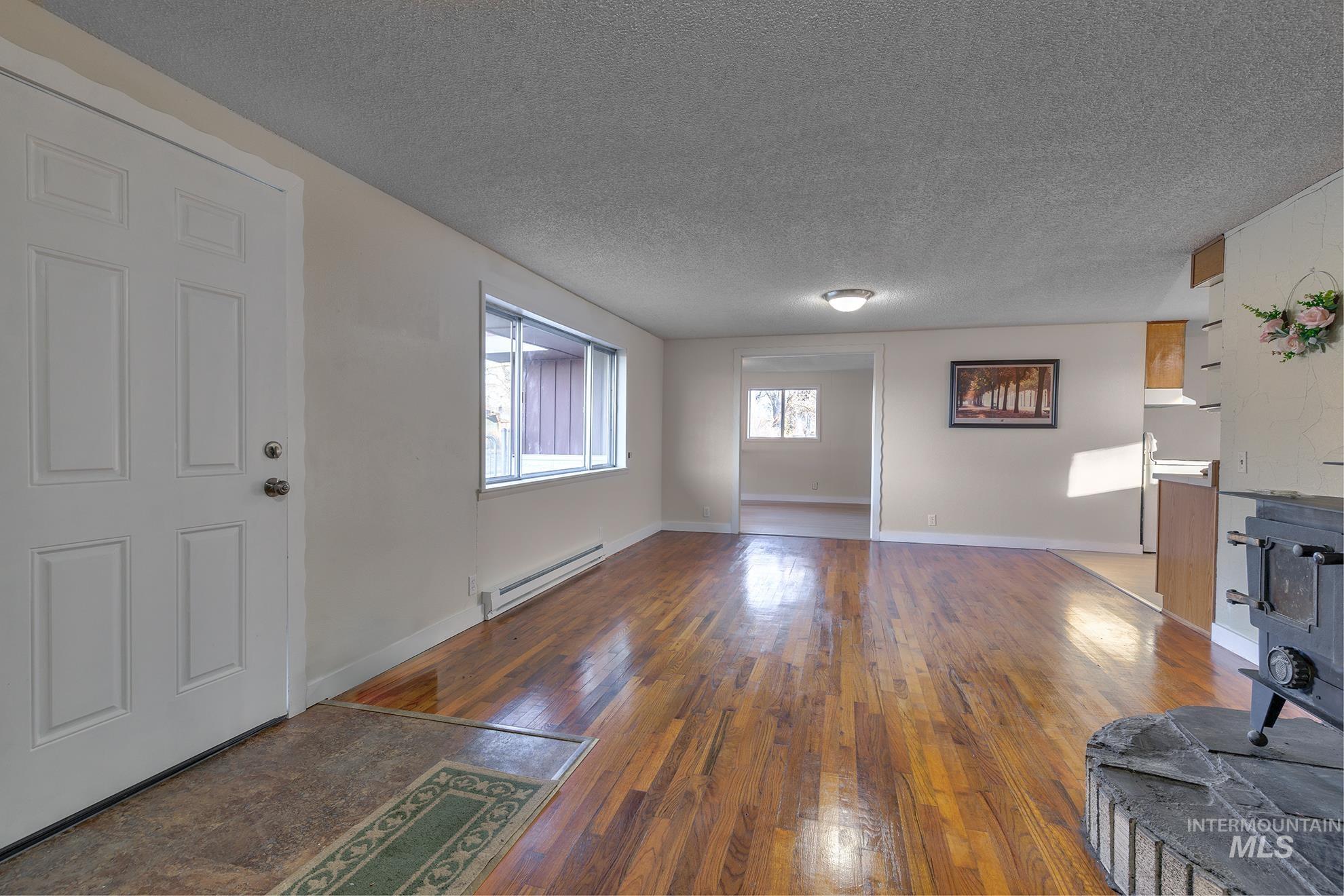 385 Anchor St.