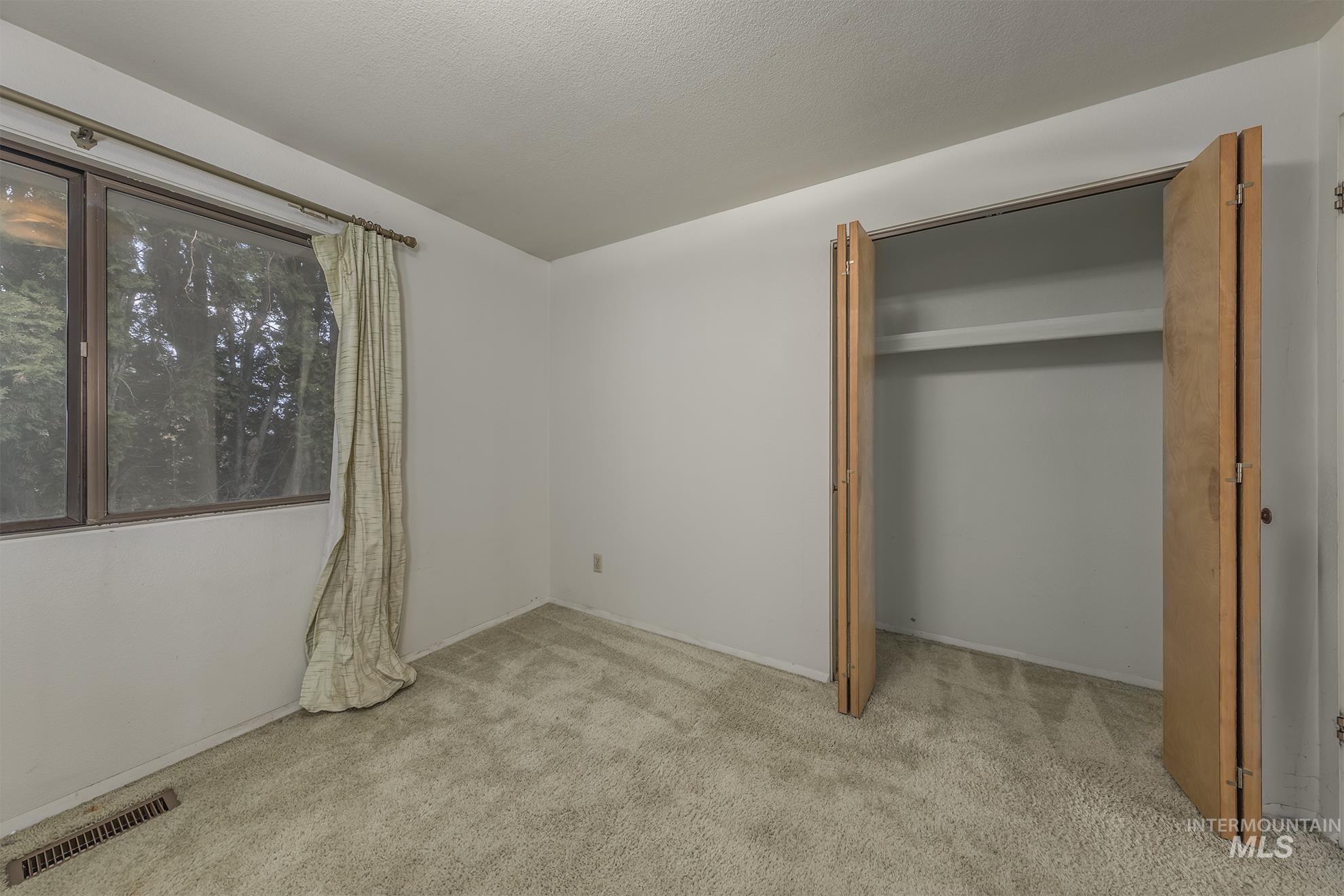 740 Flintlock Way