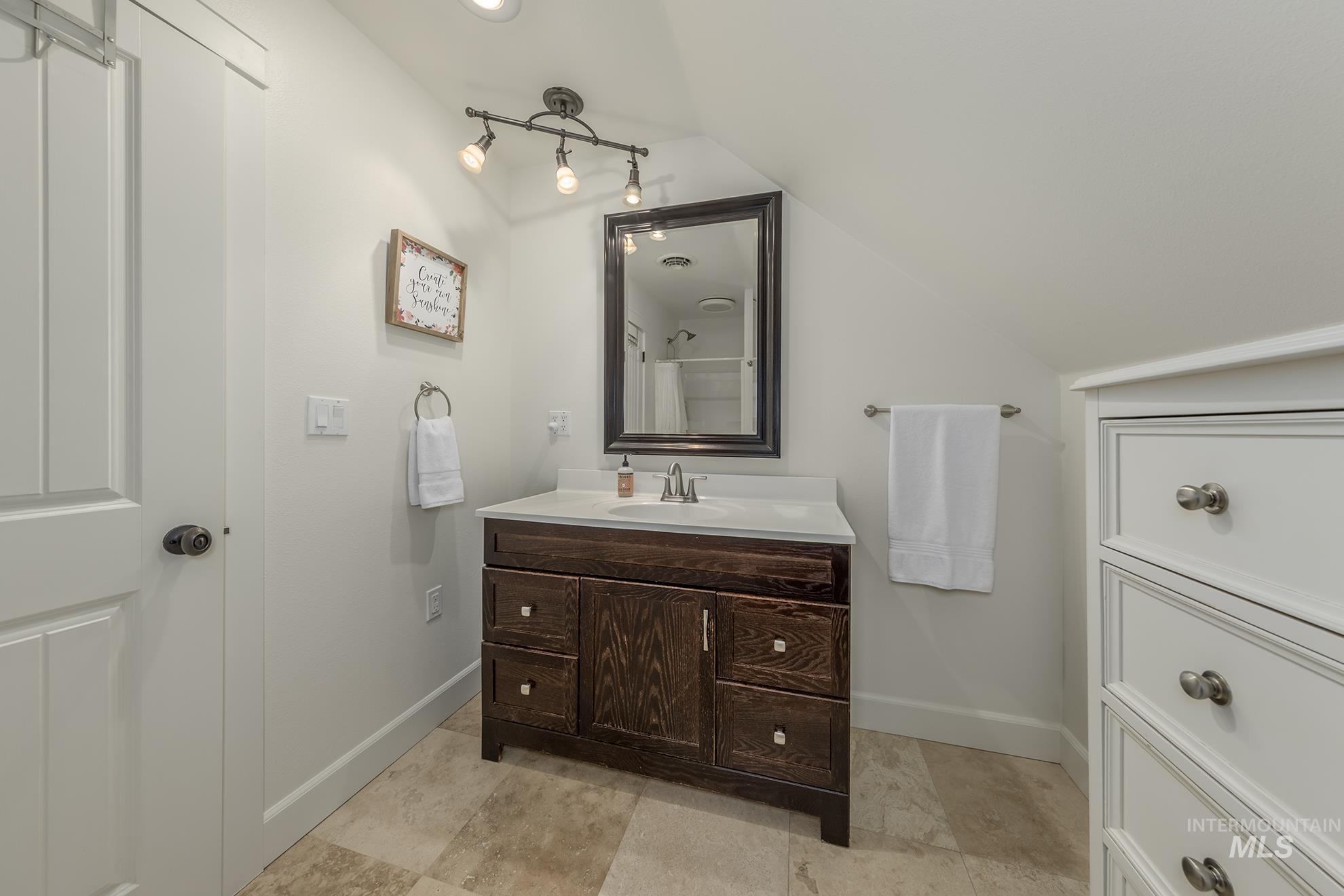 1179 Pleasant View Drive