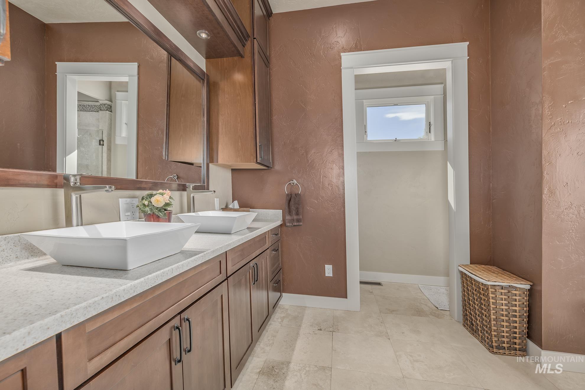 1179 Pleasant View Drive