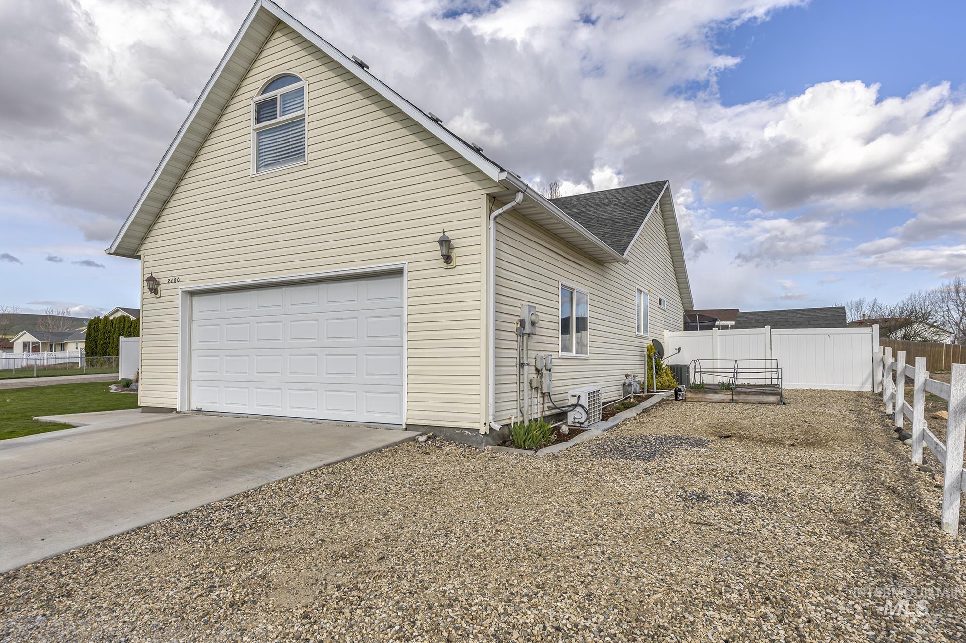 2480 W 9th Street