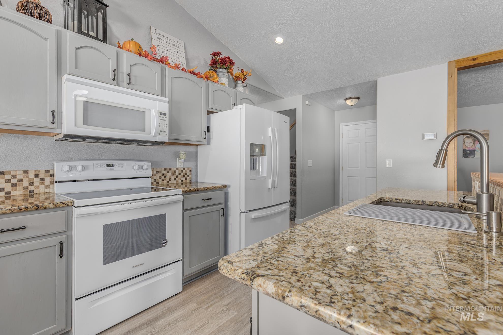 2480 W 9th Street