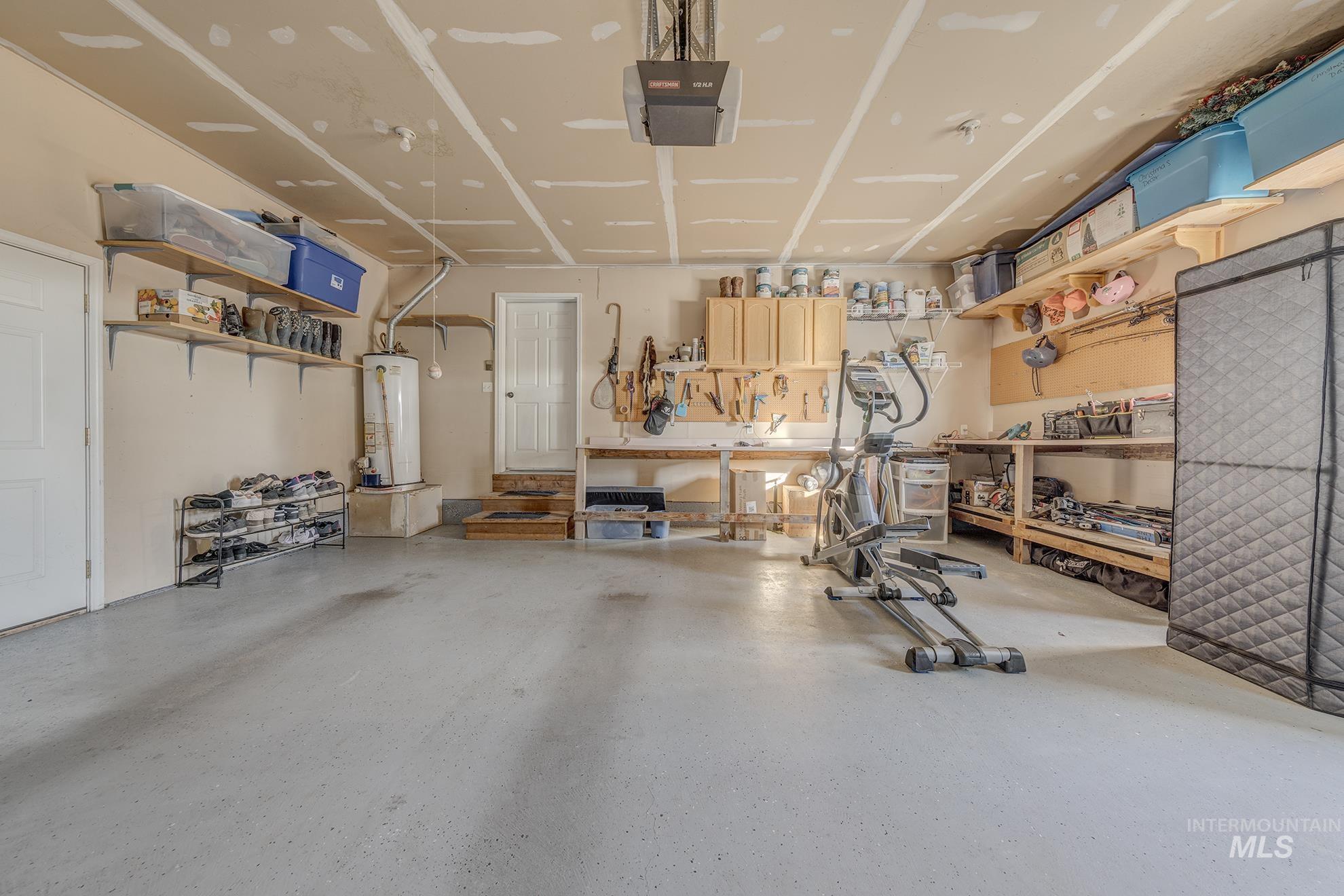 2480 W 9th Street