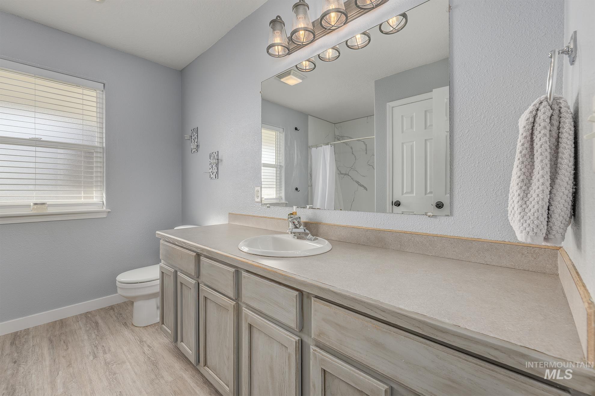 2480 W 9th Street