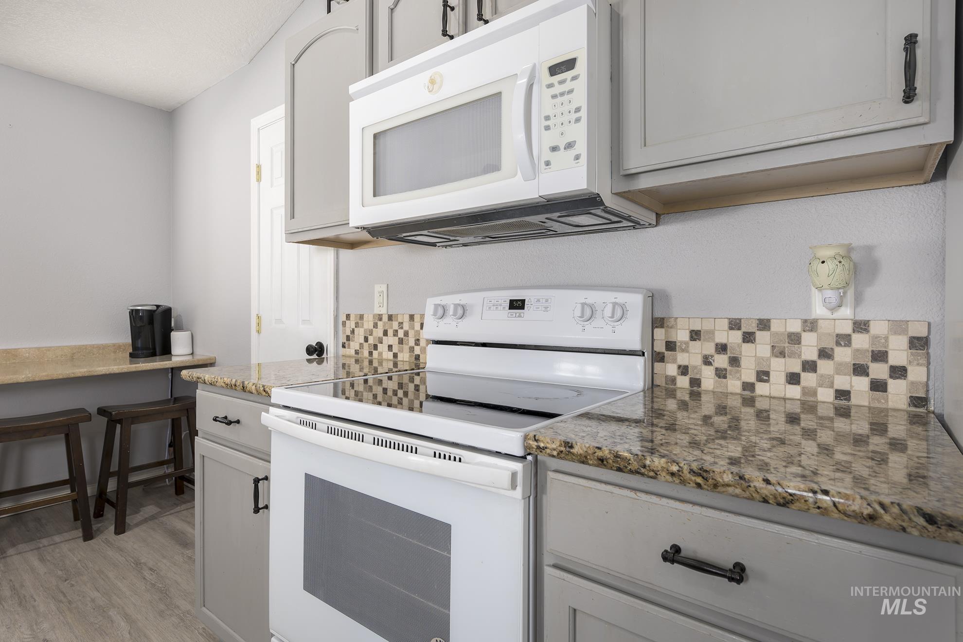 2480 W 9th Street