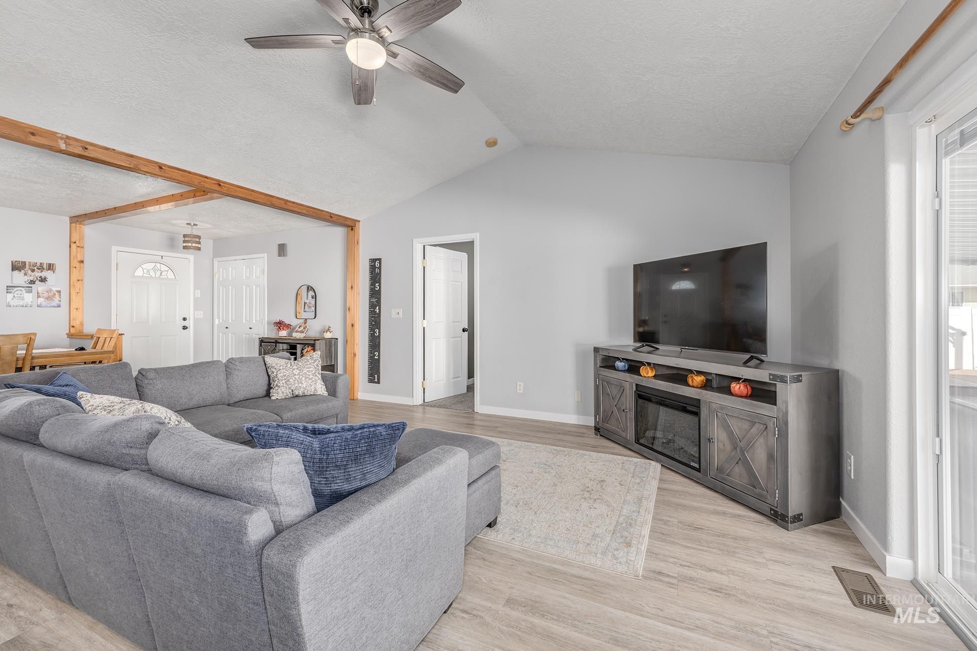 2480 W 9th Street