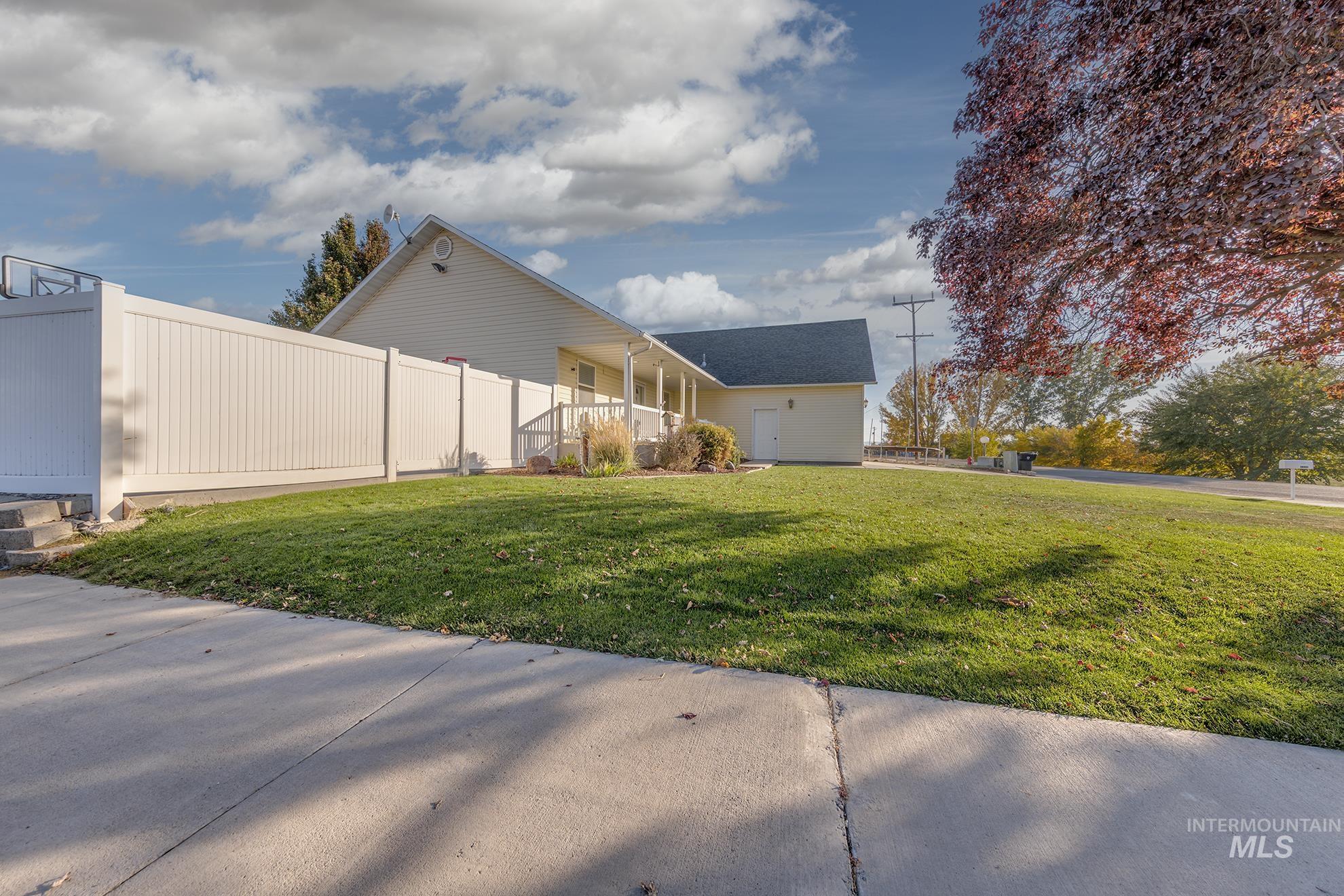 2480 W 9th Street