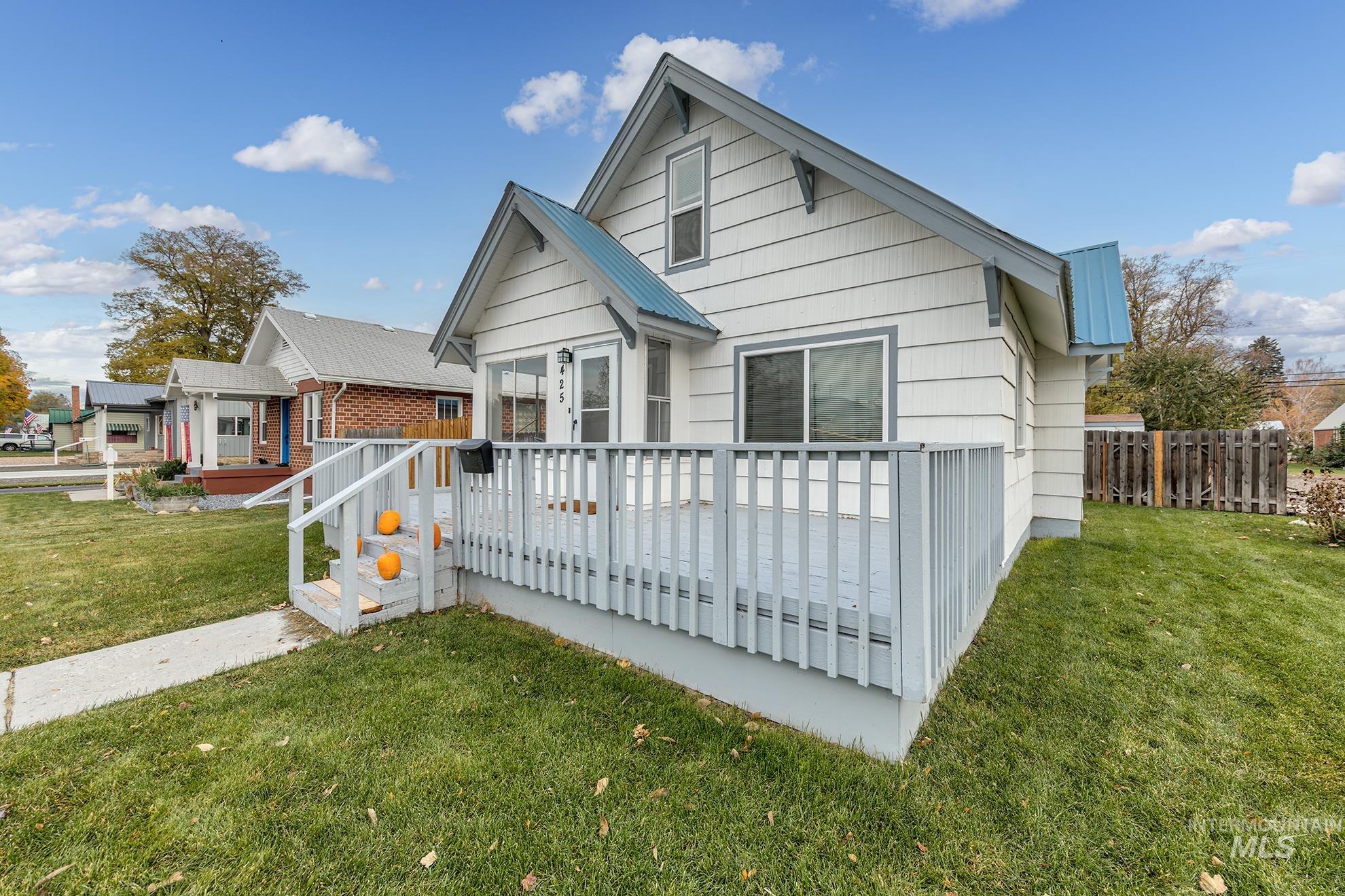425 E Liberty