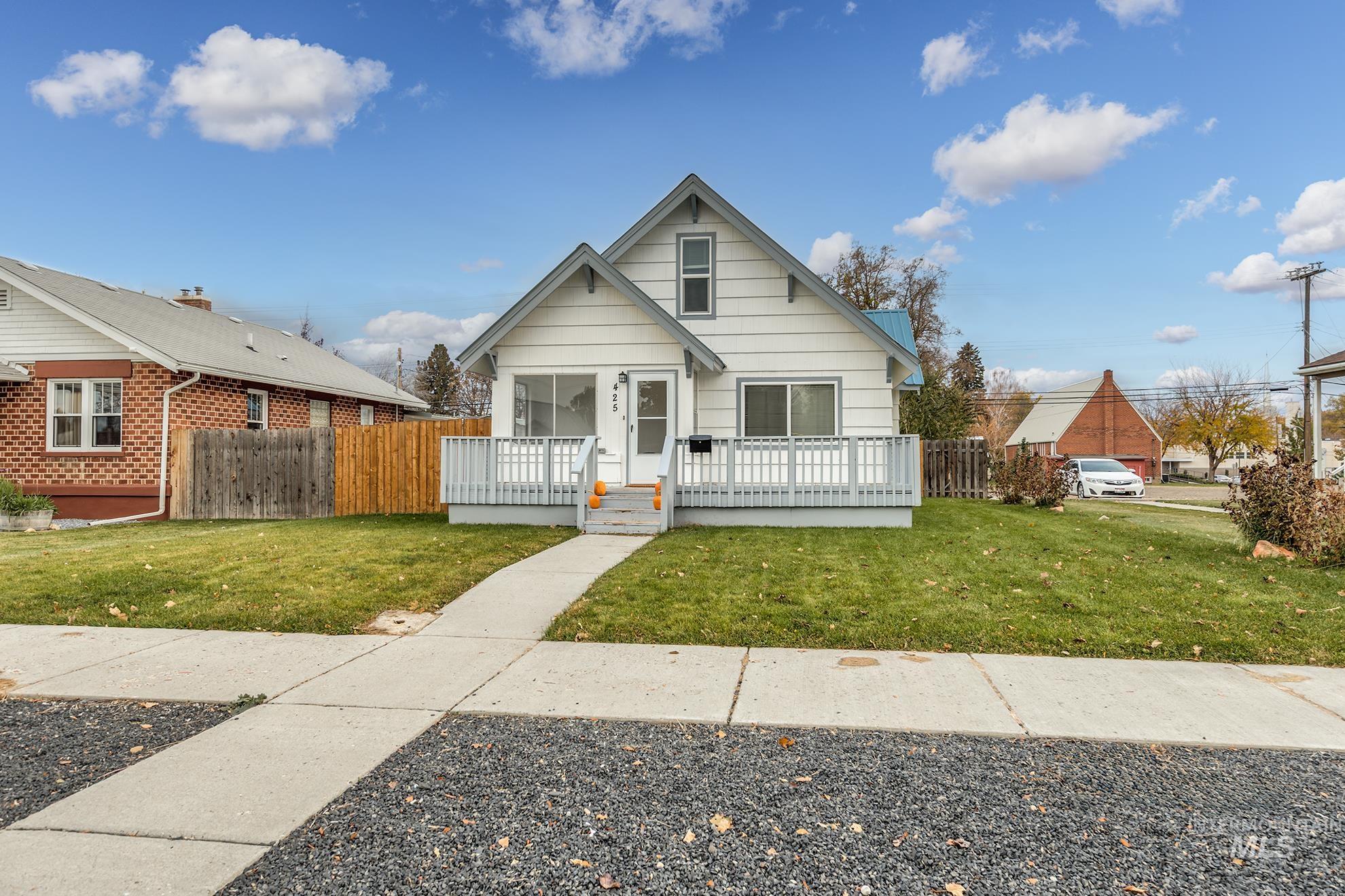 425 E Liberty