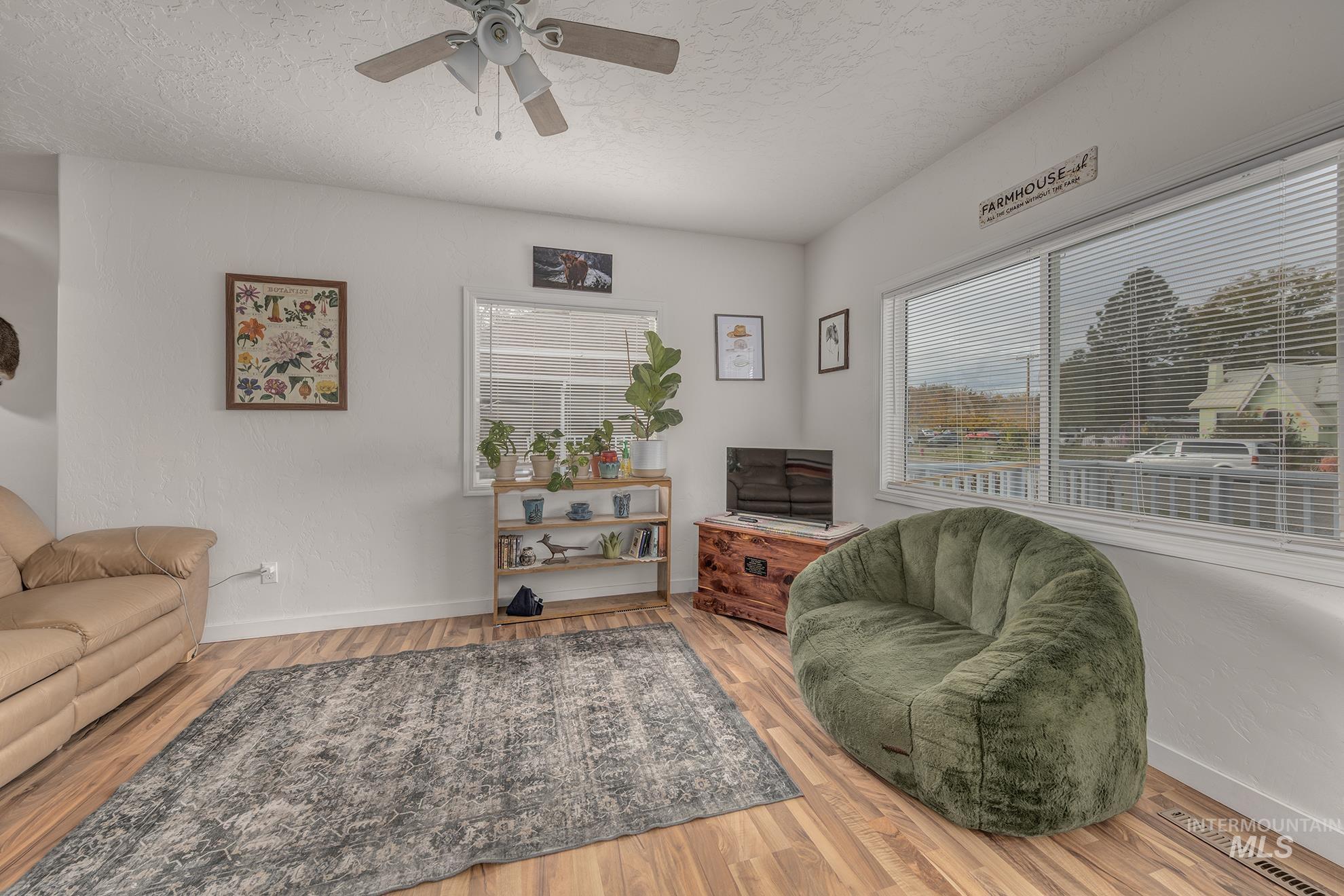 425 E Liberty