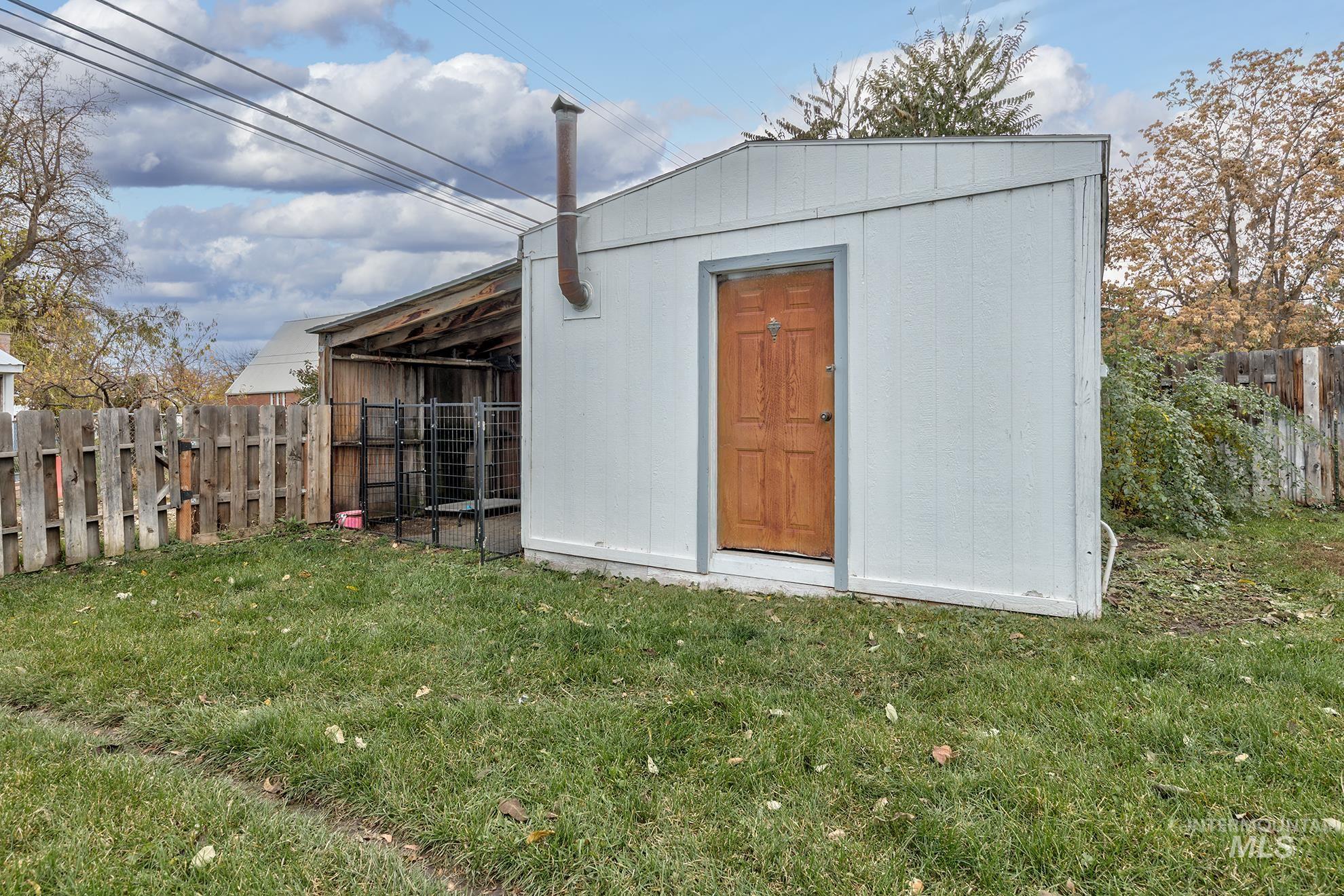 425 E Liberty