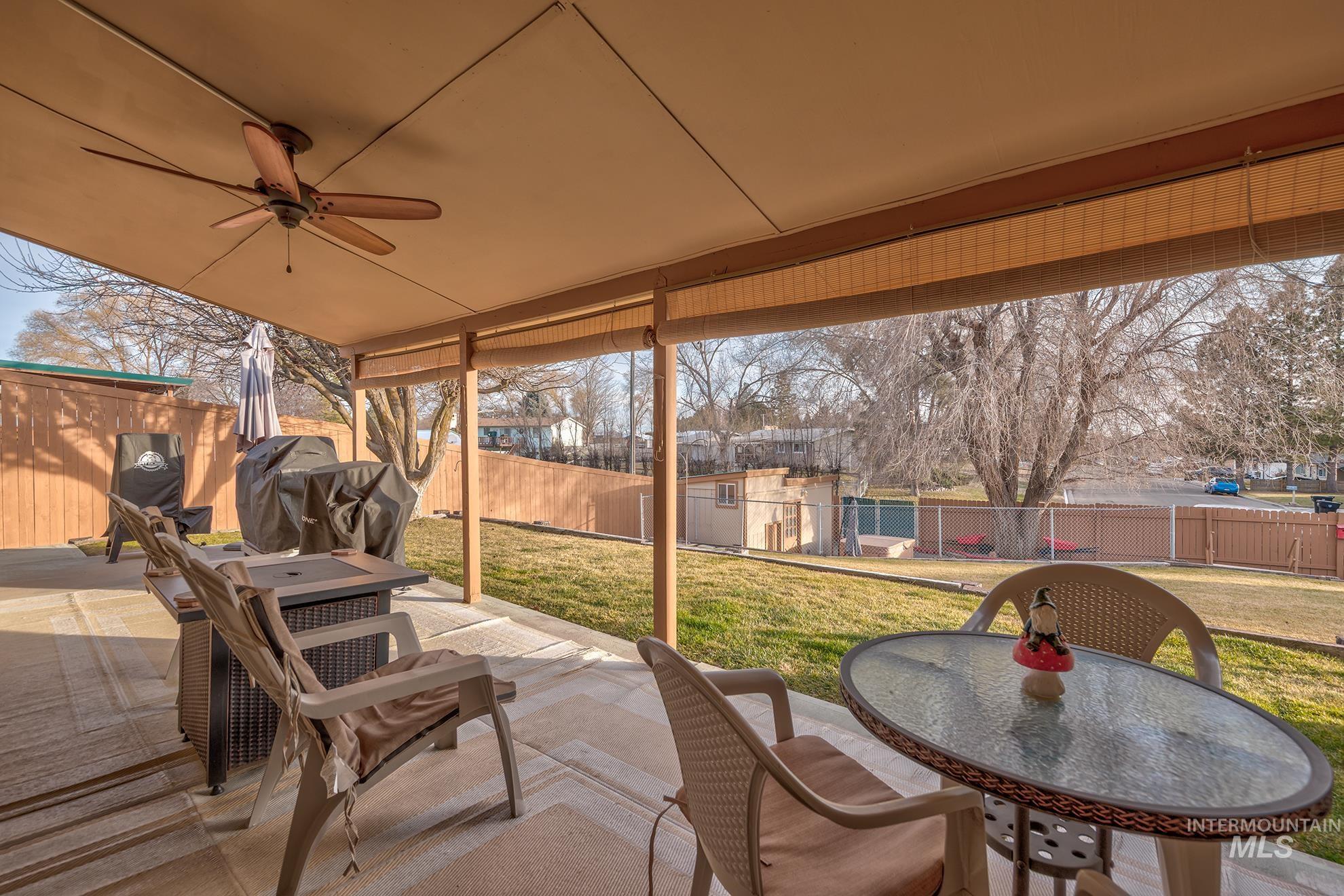 611 W Indianhead Road