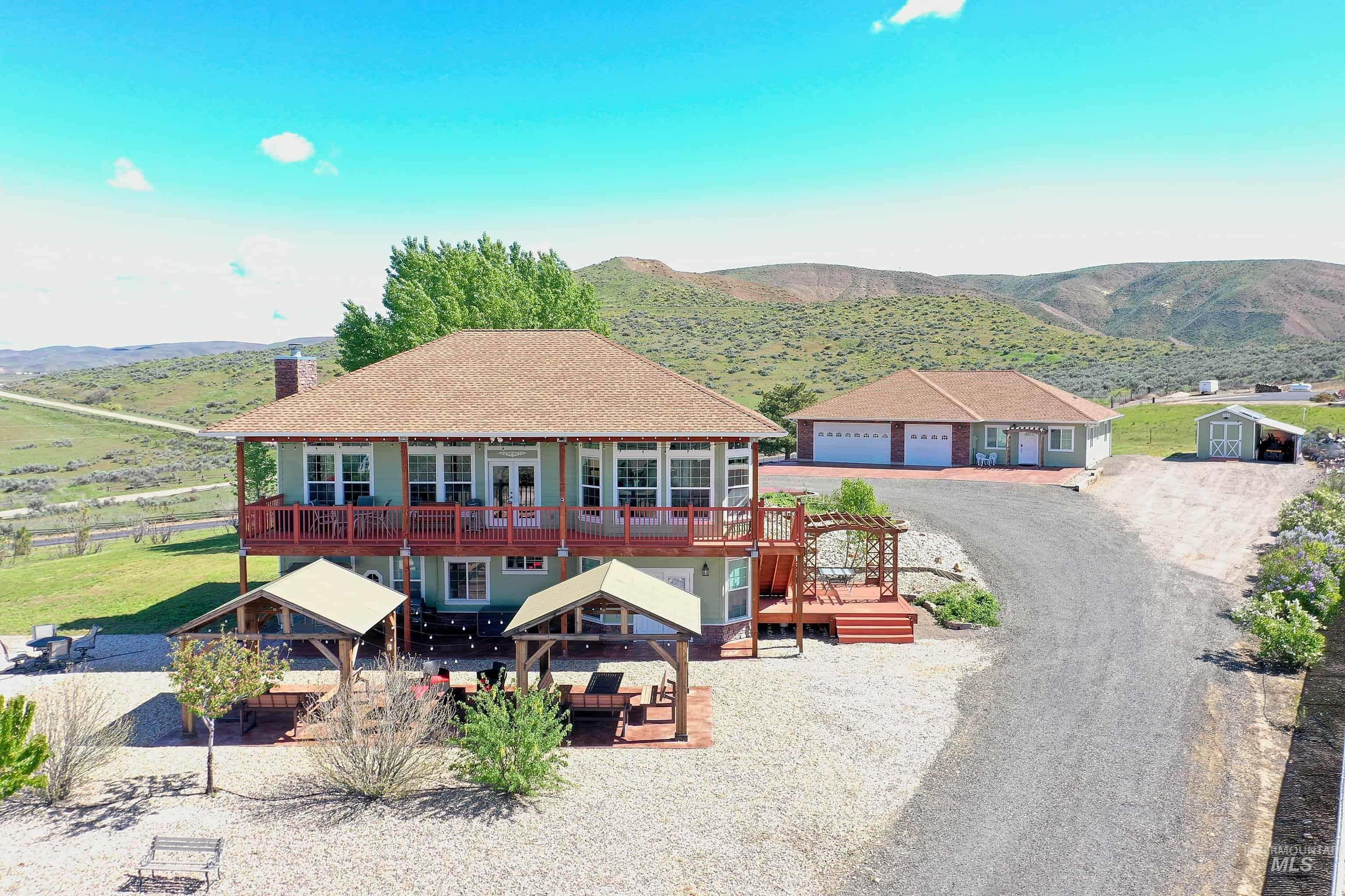 1573 Loafer Lane