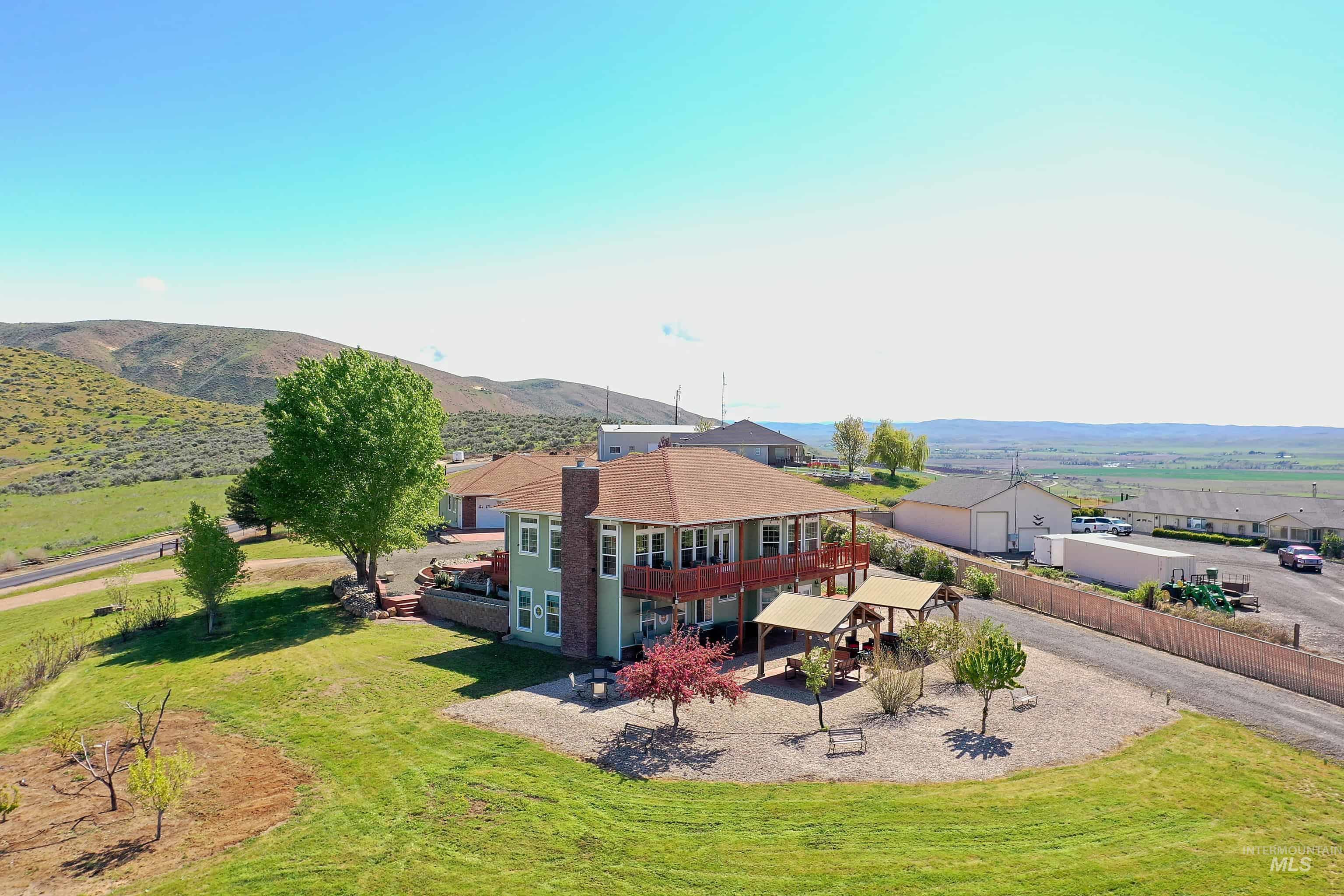 1573 Loafer Lane