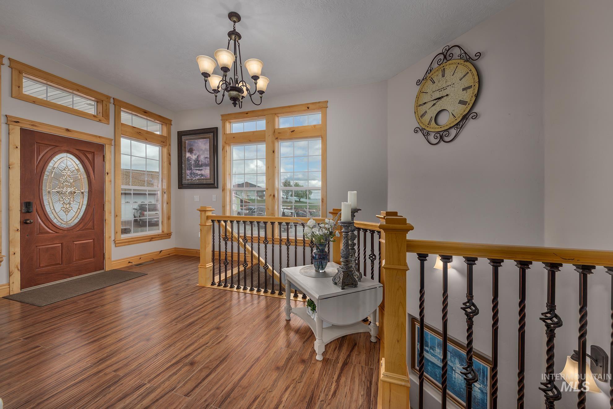 1573 Loafer Lane