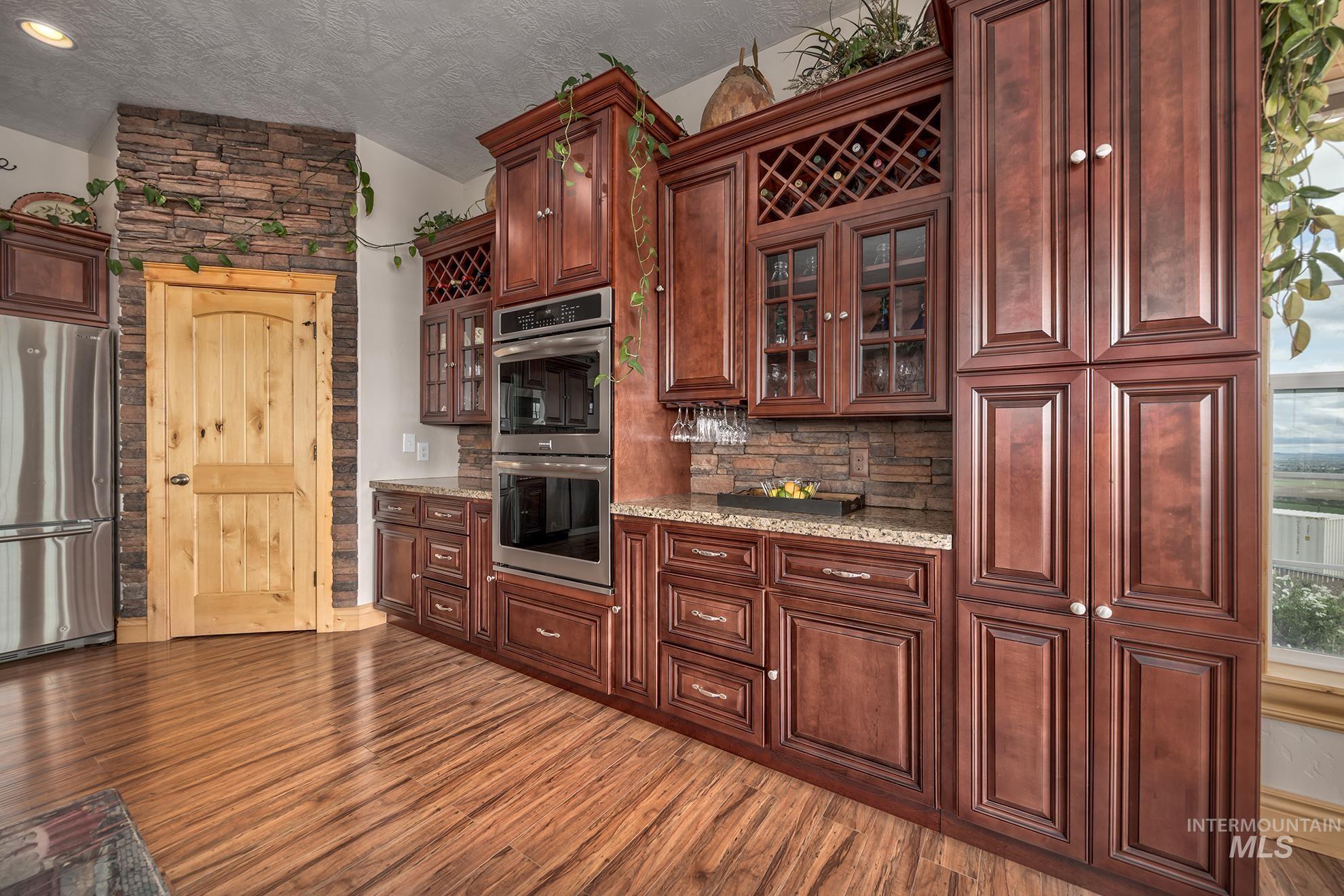 1573 Loafer Lane
