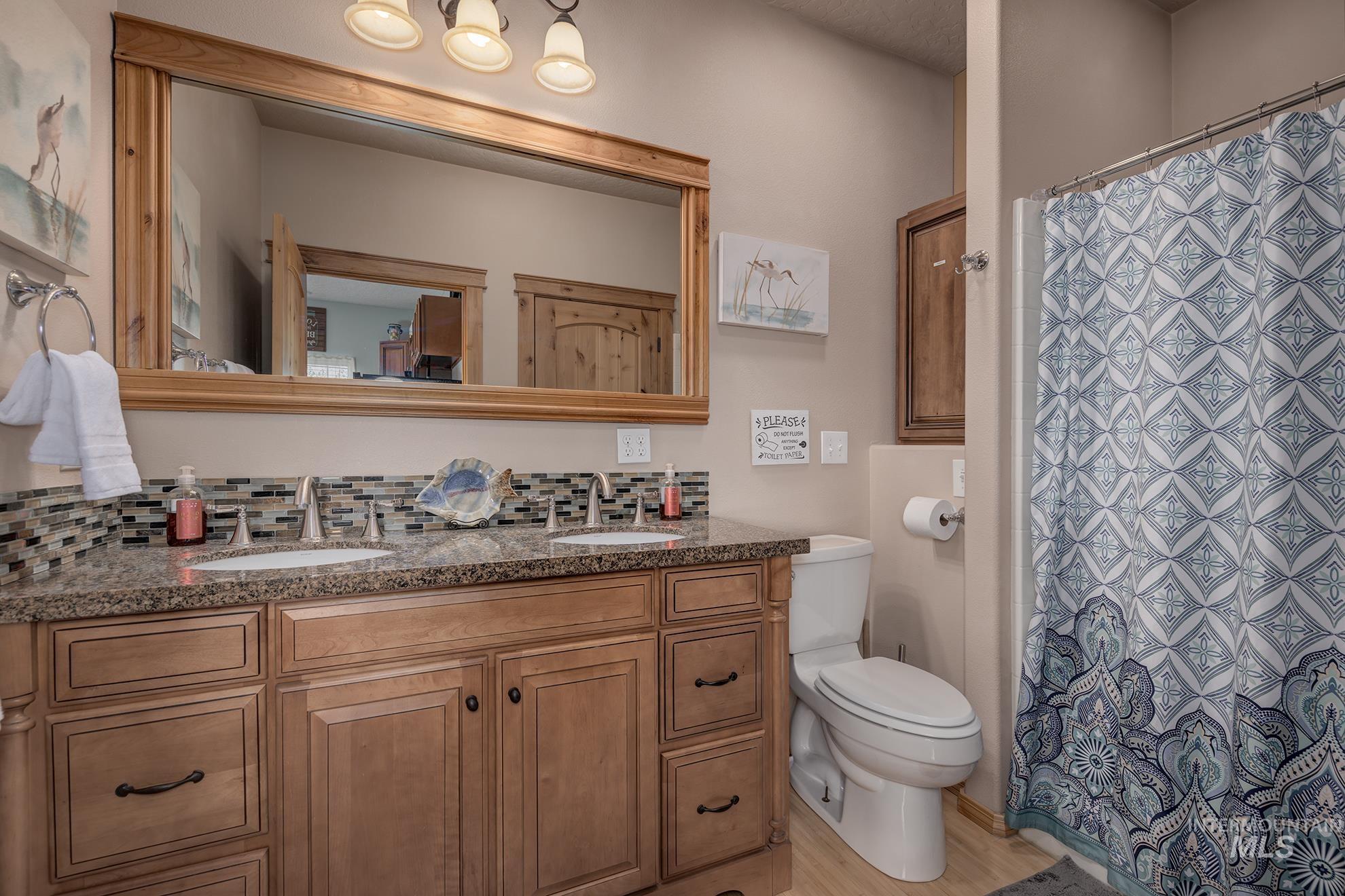 1573 Loafer Lane