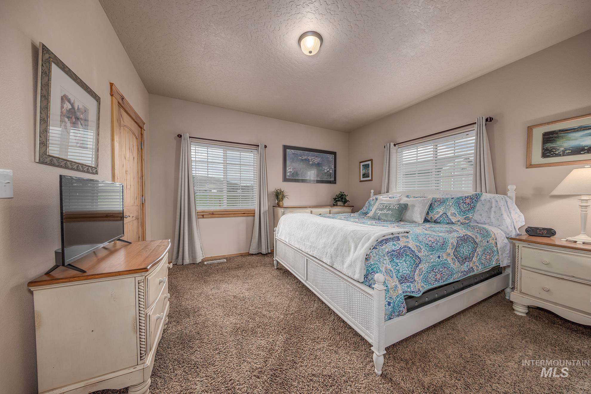 1573 Loafer Lane