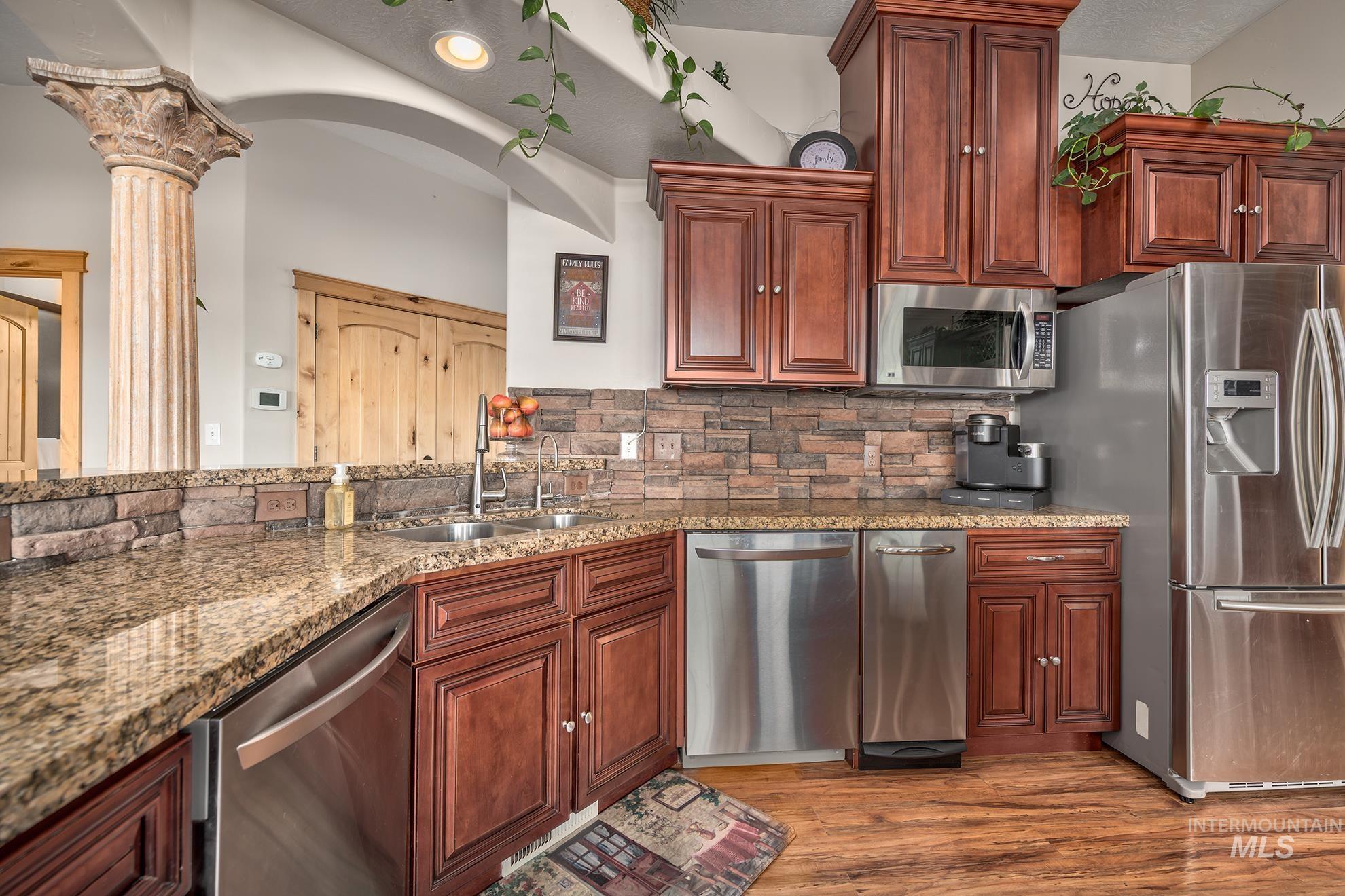 1573 Loafer Lane