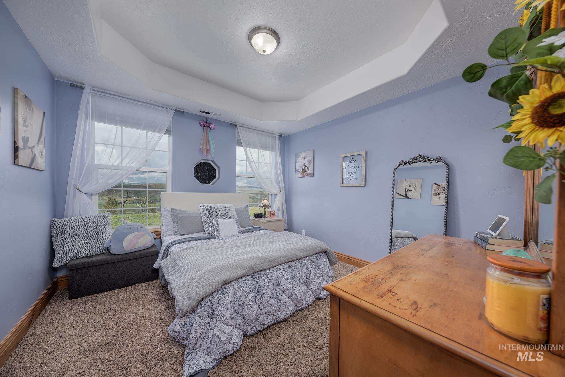 1573 Loafer Lane