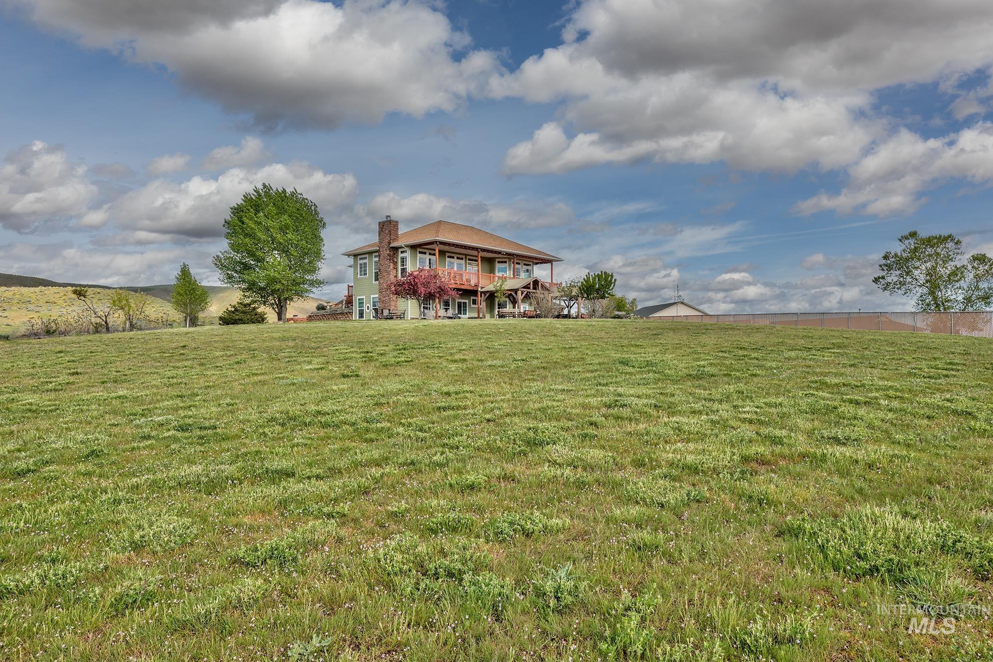 1573 Loafer Lane