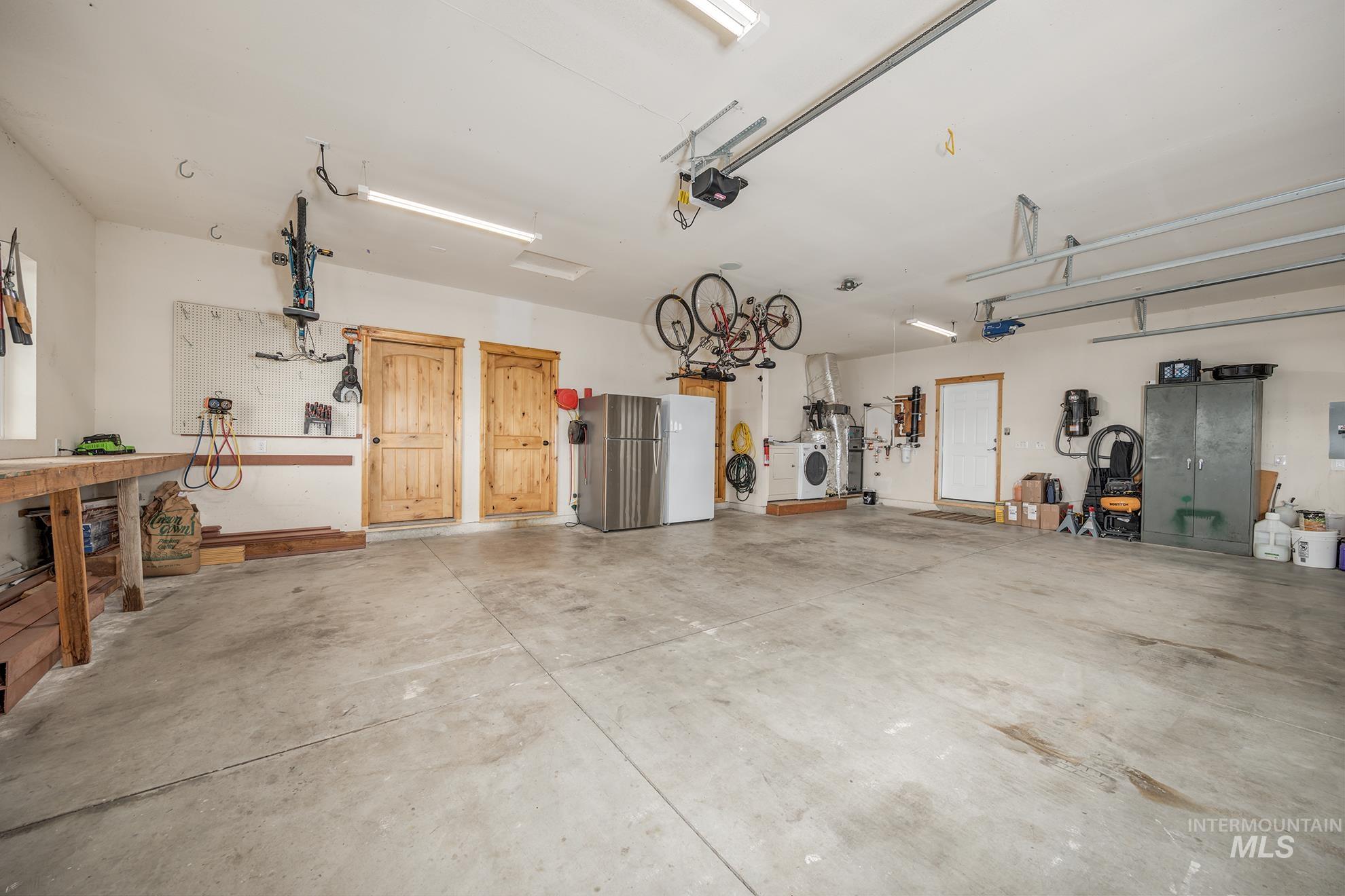 1573 Loafer Lane