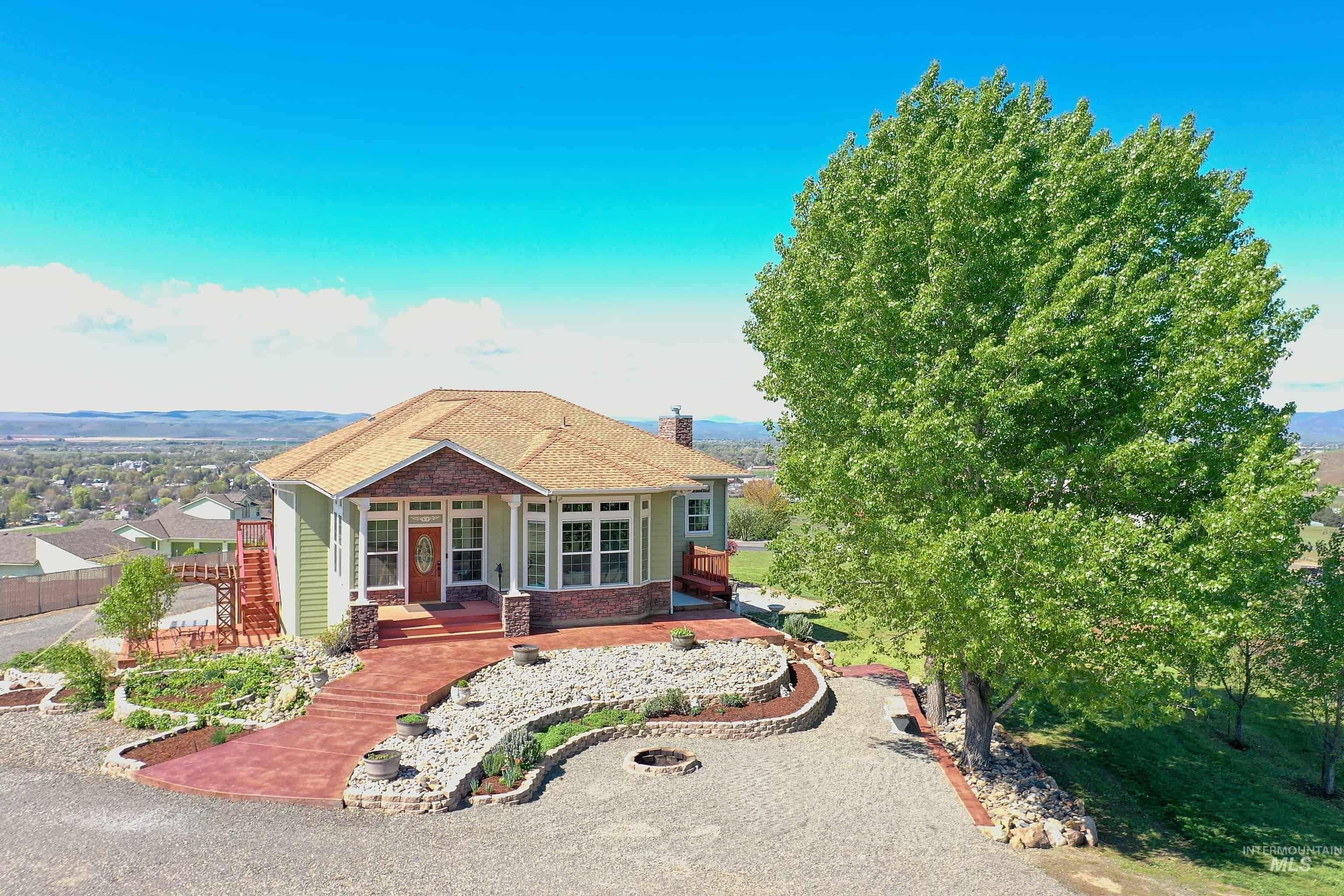 1573 Loafer Lane