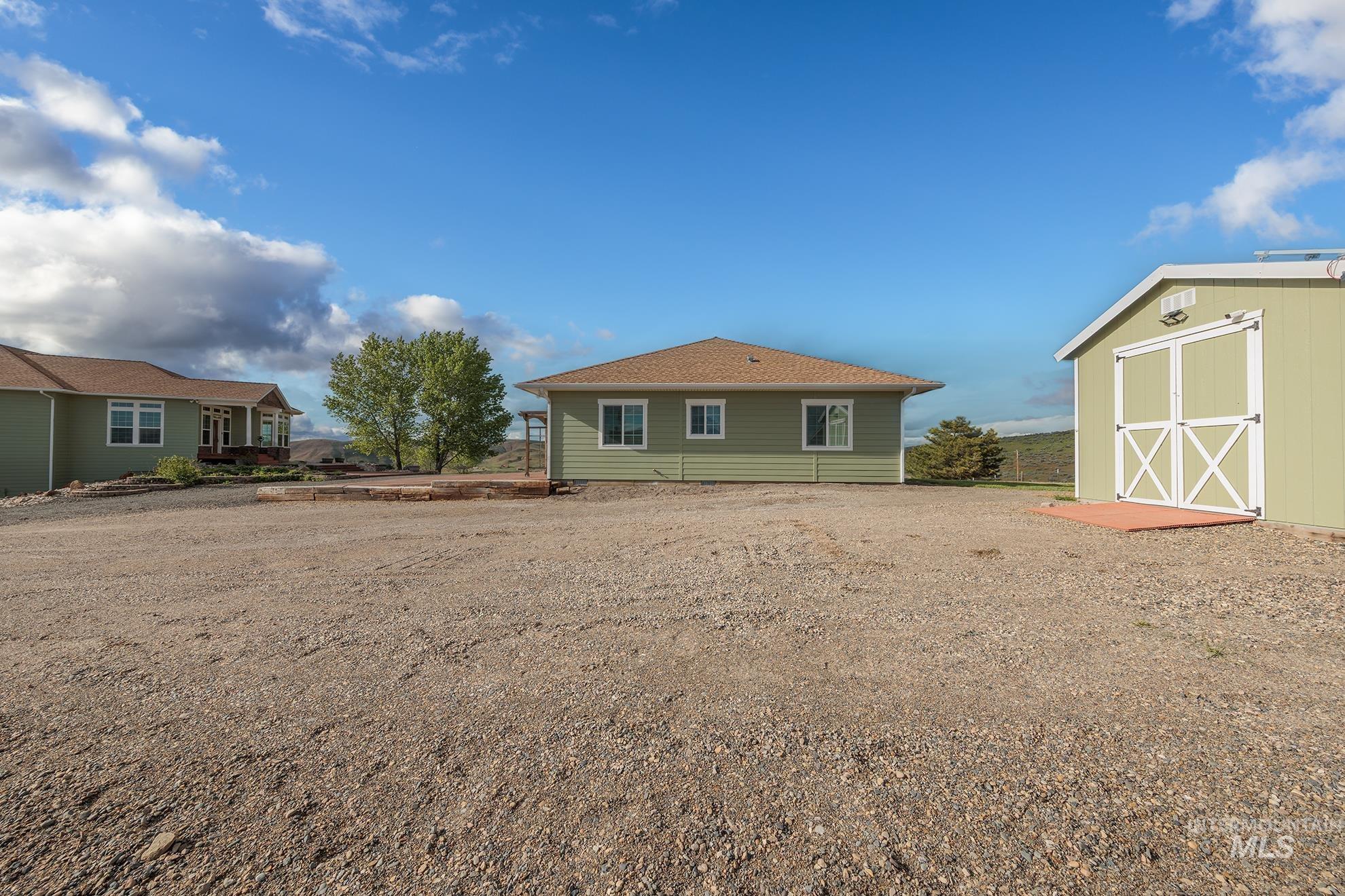 1573 Loafer Lane