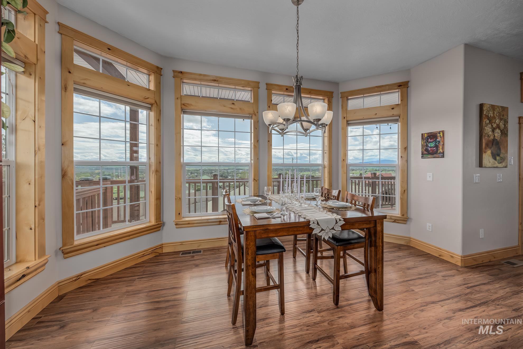 1573 Loafer Lane